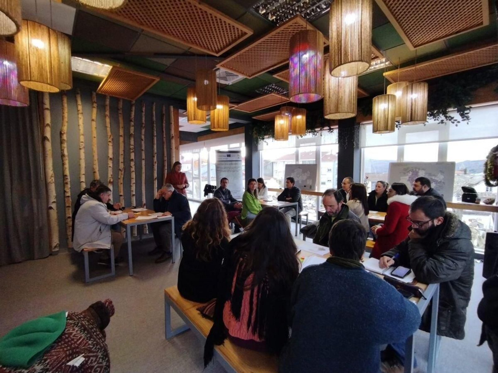 Asistentes a la jornada de trabajo convocada ayer en el marco del proyecto Raia Seca/Xurés-Gerês.