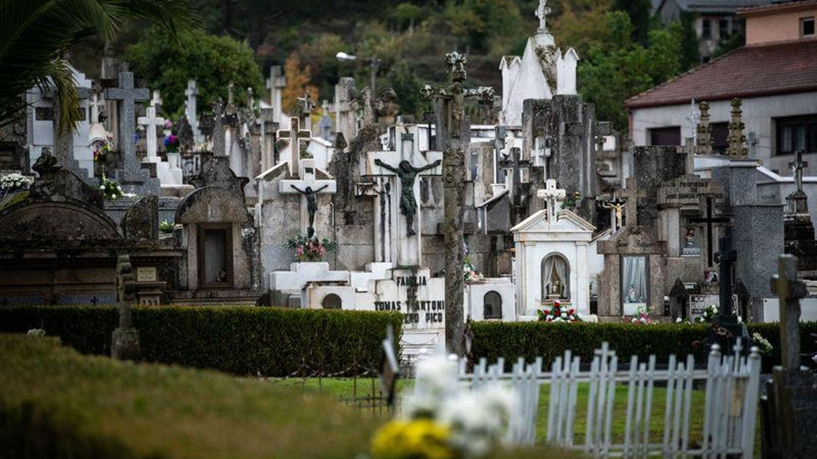 OURENSE (CEMITERIO DE SAN FRANCISCO). 29/10/2021. OURENSE. Detalles do cemiterio de San Francisco. FOTO: ÓSCAR PINAL 