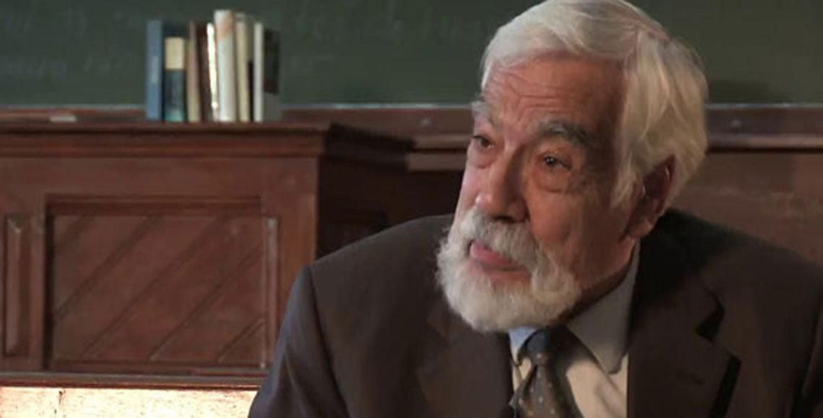 El emigrante y profesor Basilio Losada, reconocido por la Real Academia Galega.