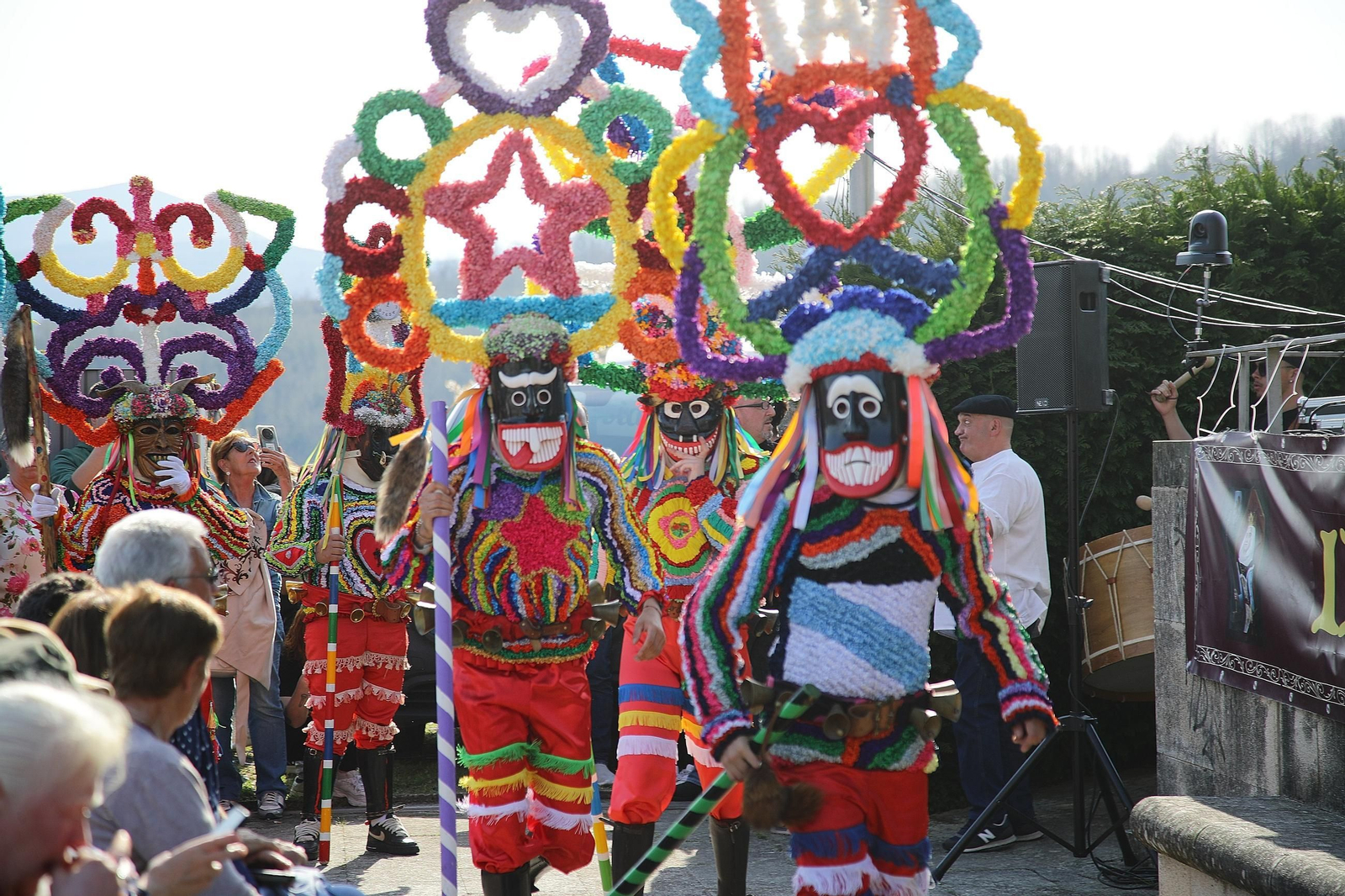 Los Boteiros no se perdieron la cita del IX Festvial Medieval de Viana do Bolo.