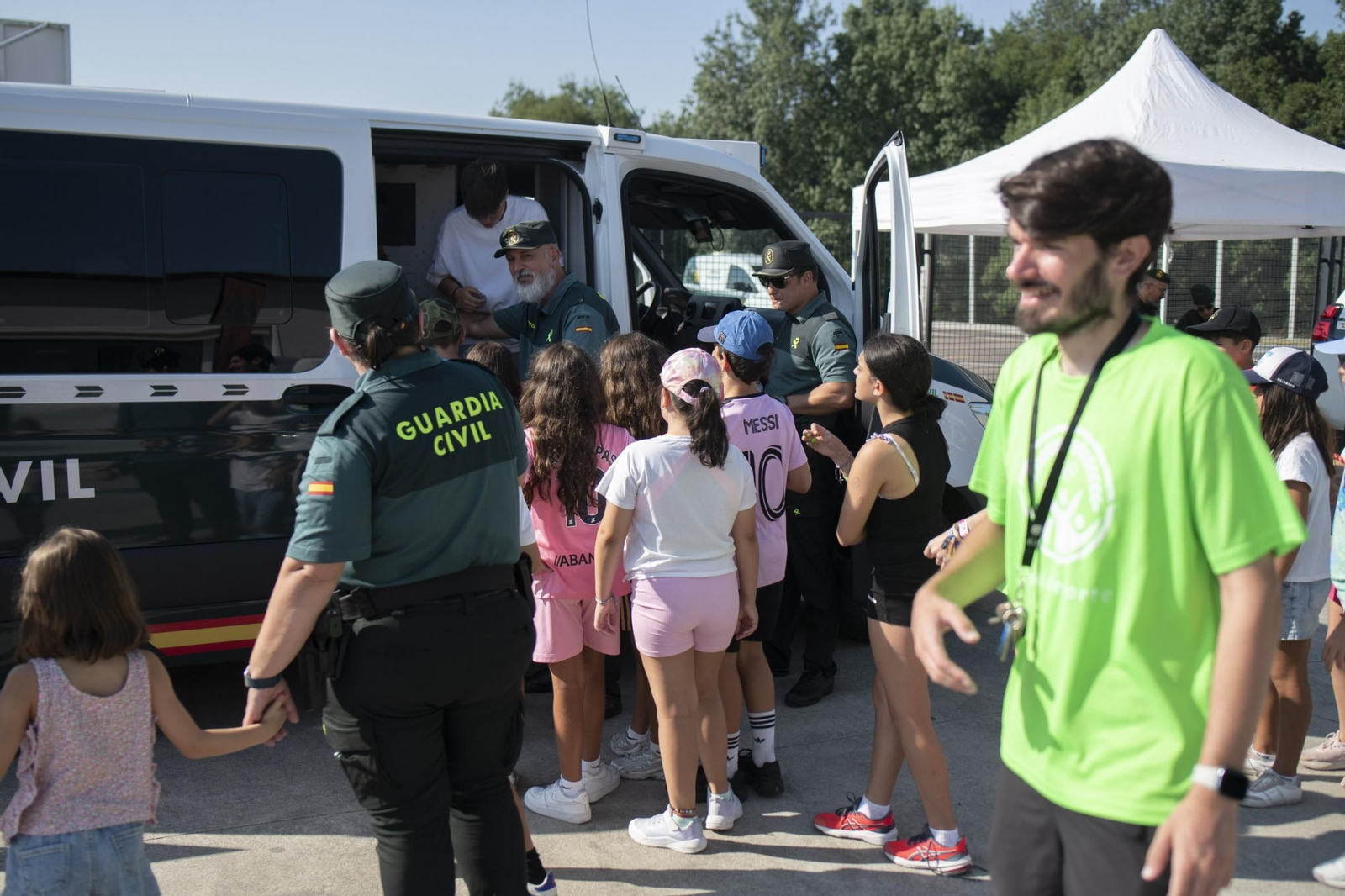 Galería | Los niños toman Ponte Noalla en una gran exhibición de policías, bomberos y Guardia Civil, en fotos