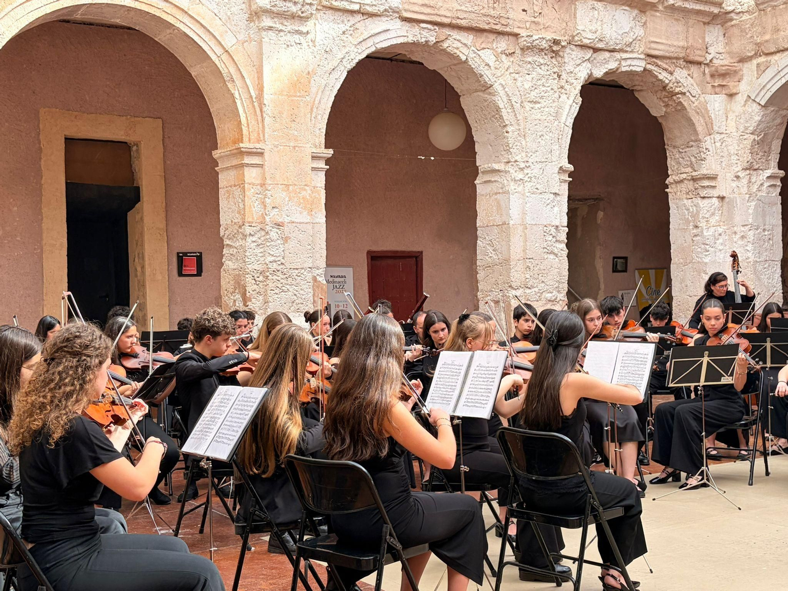 Galería |  La Orquesta del Conservatorio profesional de Música de Ourense destaca en Medinaceli