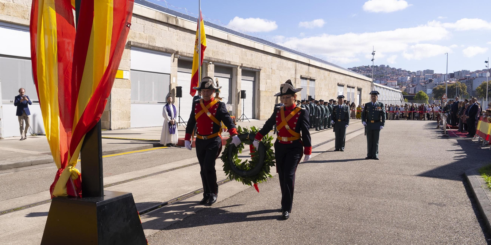 Galería | La Guardia Civil celebra el Día del Pilar en Vigo