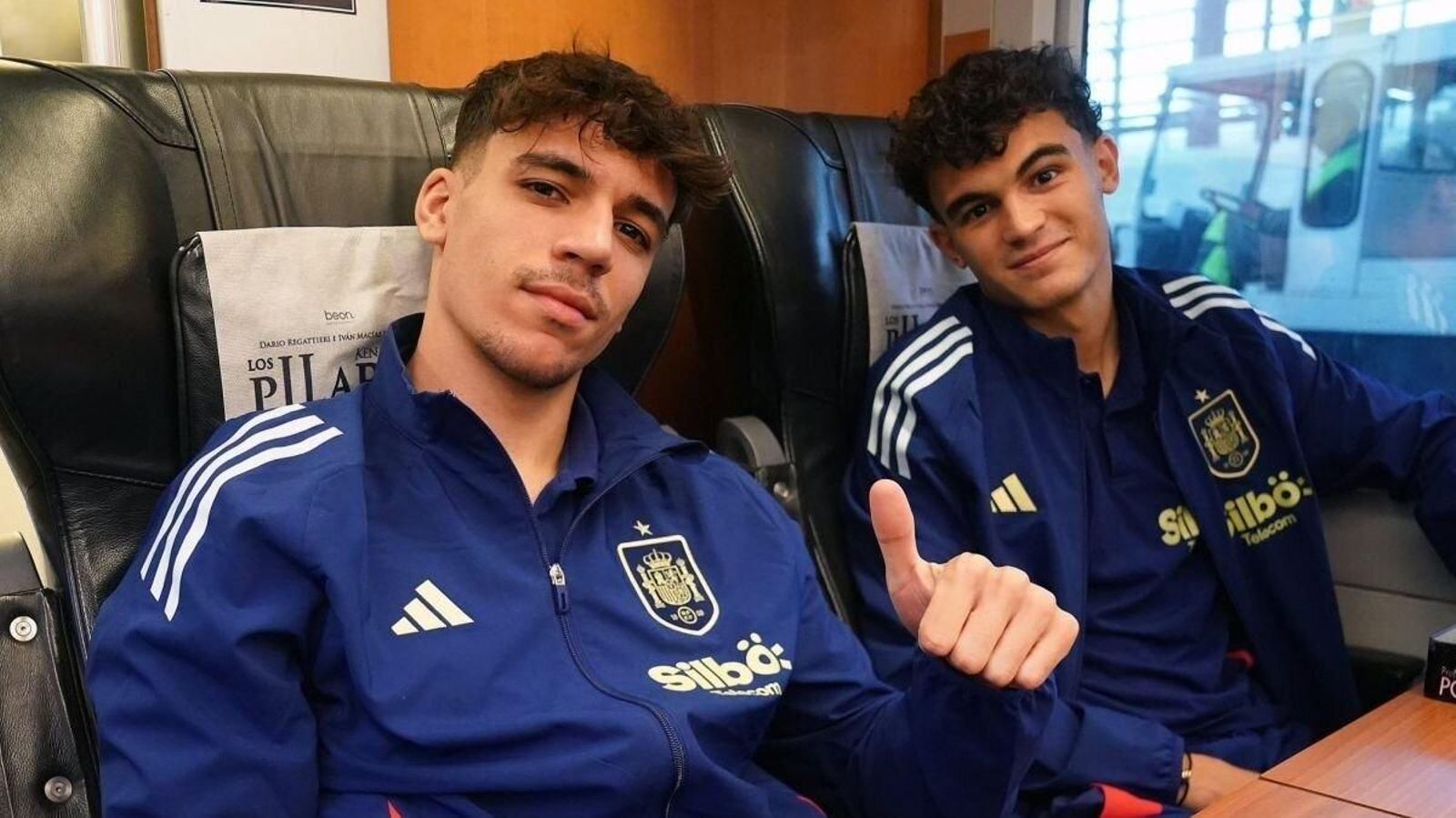Gabri Veiga y Stefan Bajcetic, ayer, con la selección española sub-21.