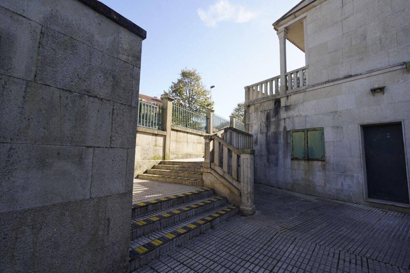 El cementerio ampliará de dos a tres las puertas de entrada en su plan de actuaciones de 2025.