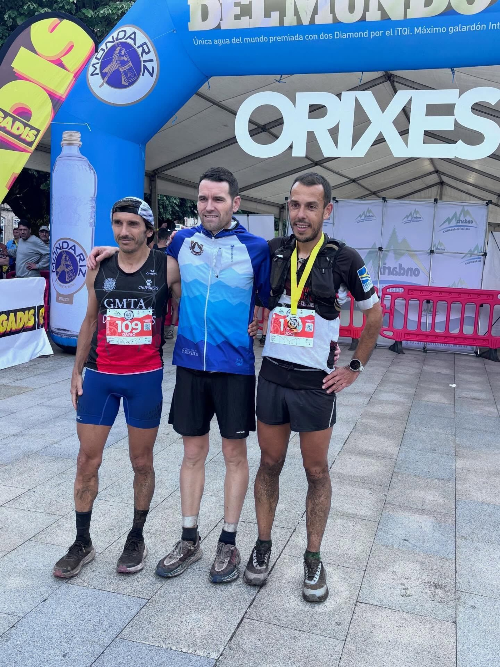 El podio masculino Ultra, con Miguel Portal como vencedor.
