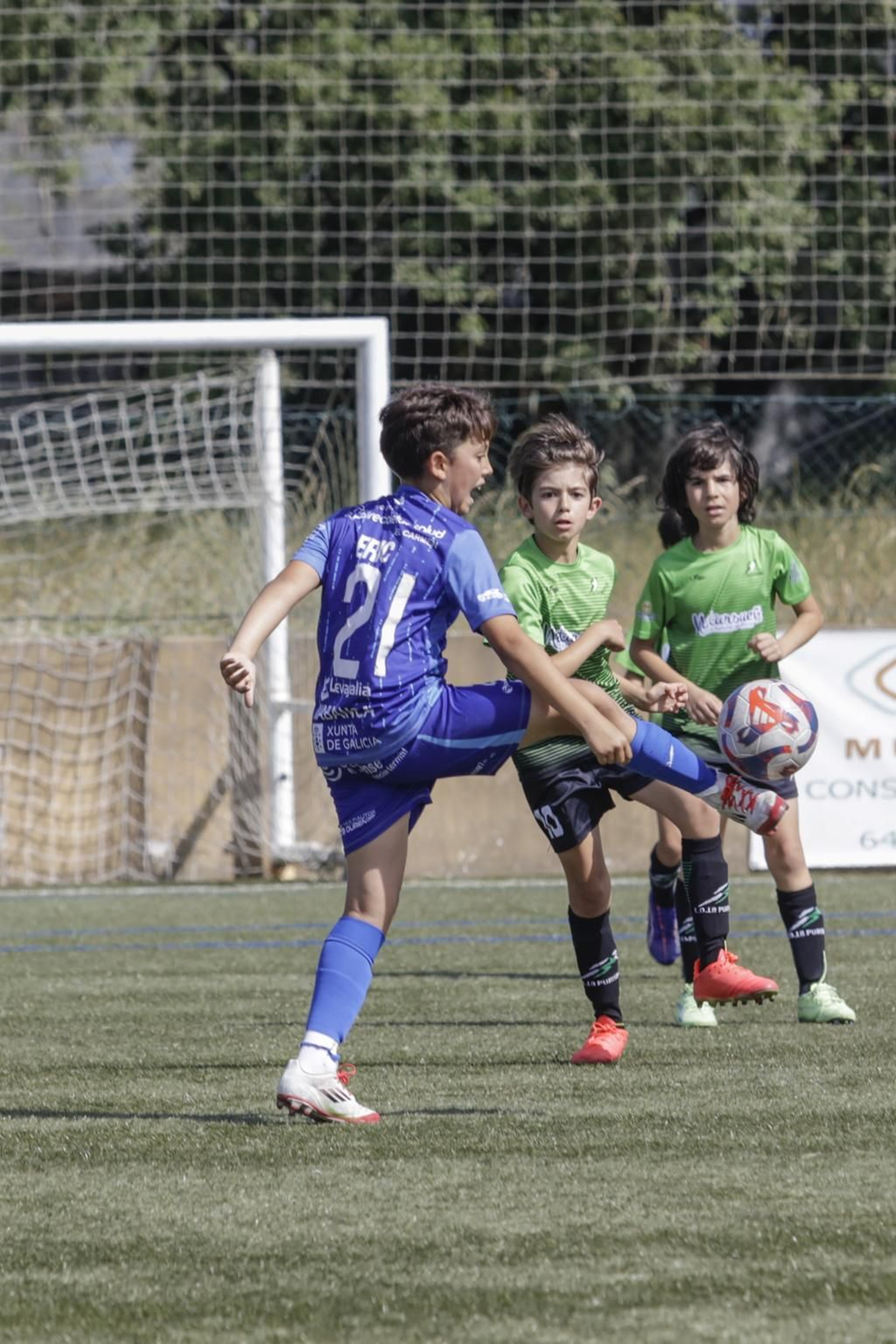 Galería | La base del fútbol ourensano se da cita en el Vila Maceda