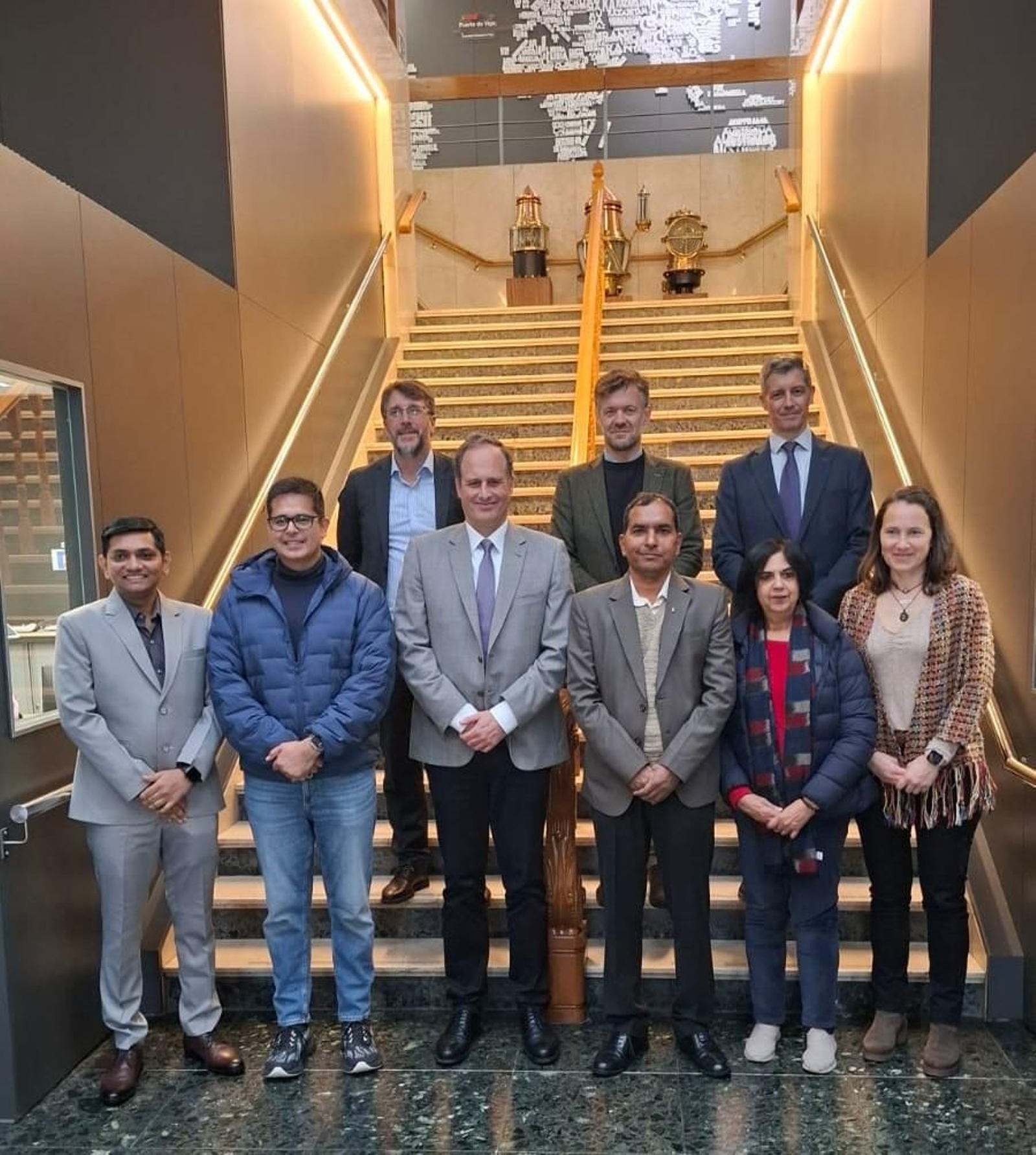 La delegación de la India, en la sede de la Autoridad Portuaria de Vigo