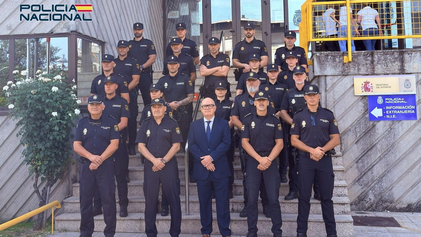Los nuevos agentes de la Policía Nacional, en la comisaría de Ourense