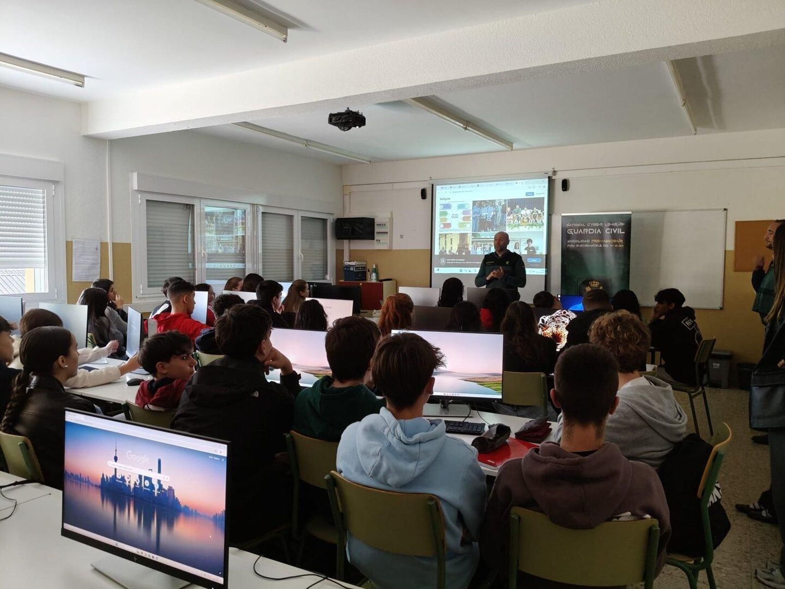 Alumnos del IES Lauro Olmo.