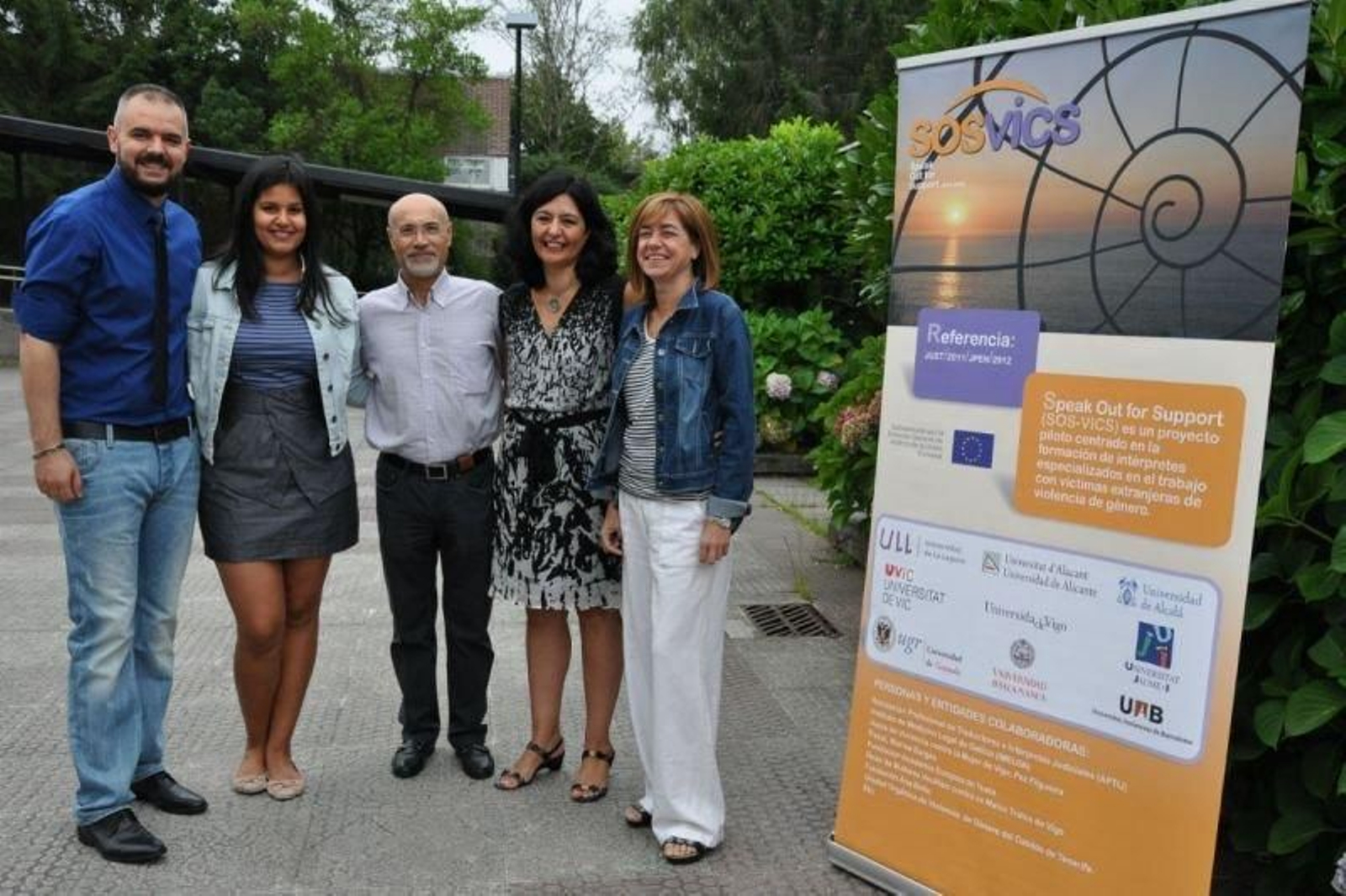 Maribel del Pozo, segunda por la derecha, con el equipo.