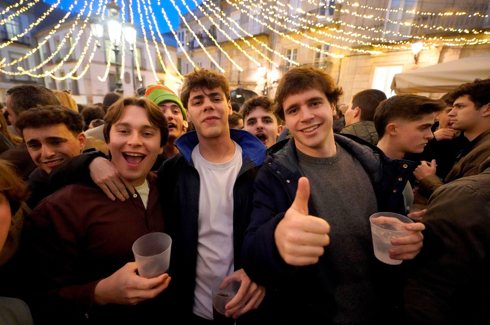 Galería | La Tardevieja llena de gente el centro de Vigo