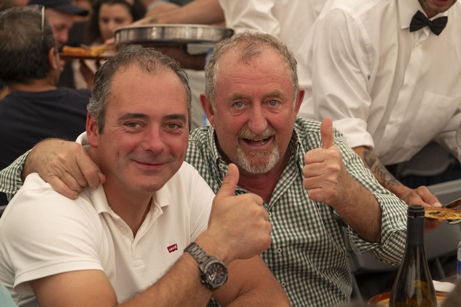 Galería | Montederramo presume de carne, ganado y ambiente festivo