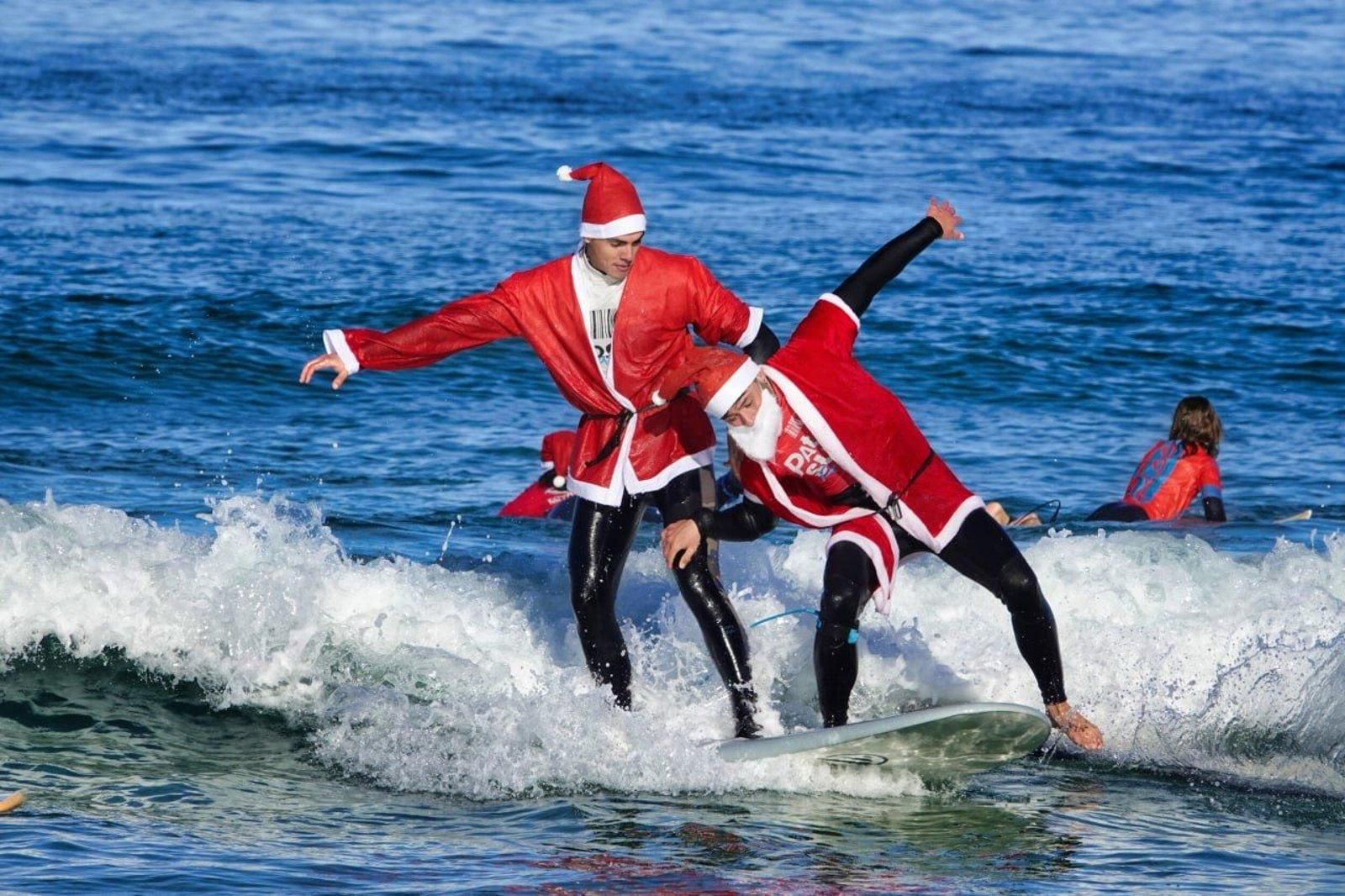 Papanoelada surfera en Patos.