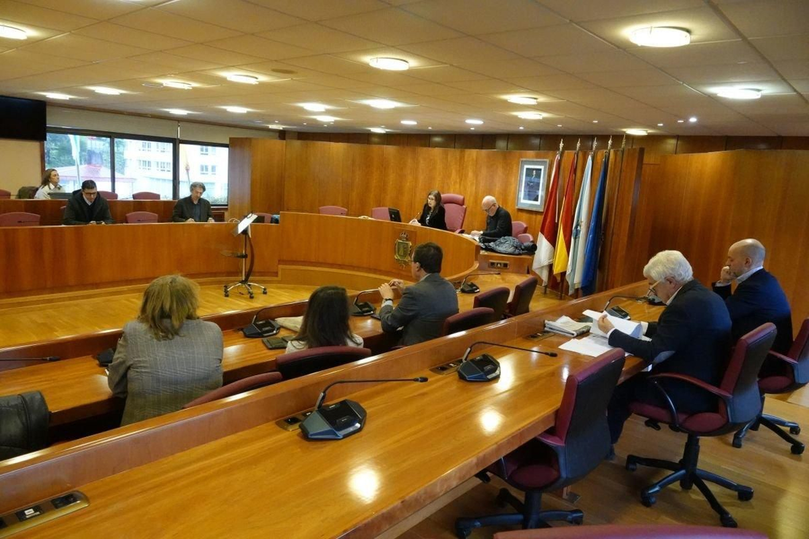 La reunión de la Gerencia de Urbanismo y el equipo redactor del PGOM, ayer en el salón de plenos.