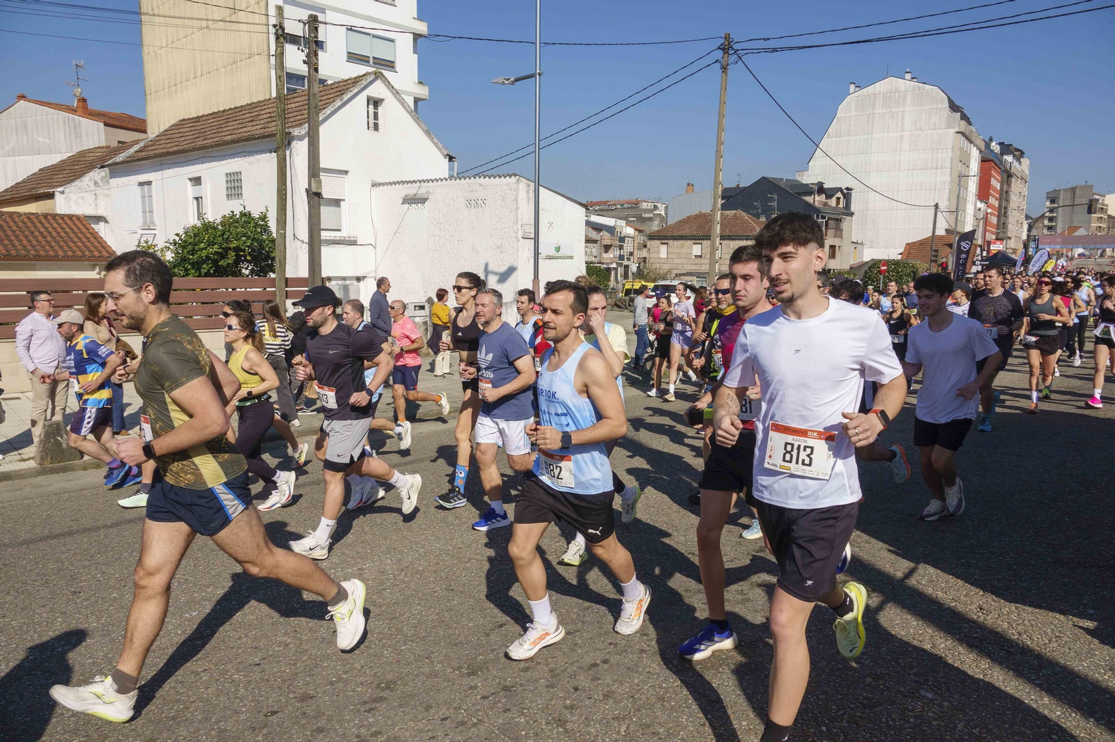 Galería | Pequeños y mayores se divierten en la 10K de Porriño