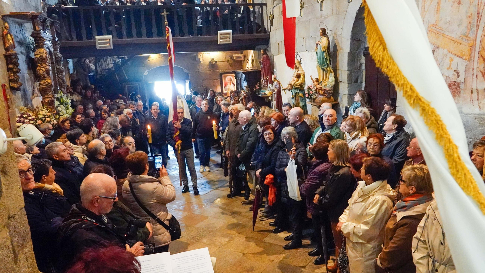 Galería | Vigo celebra As Candelas pese a la lluvia