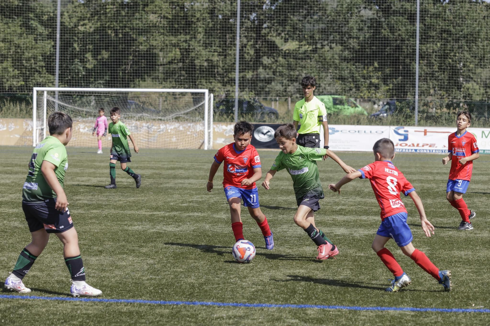 Galería | La base del fútbol ourensano se da cita en el Vila Maceda