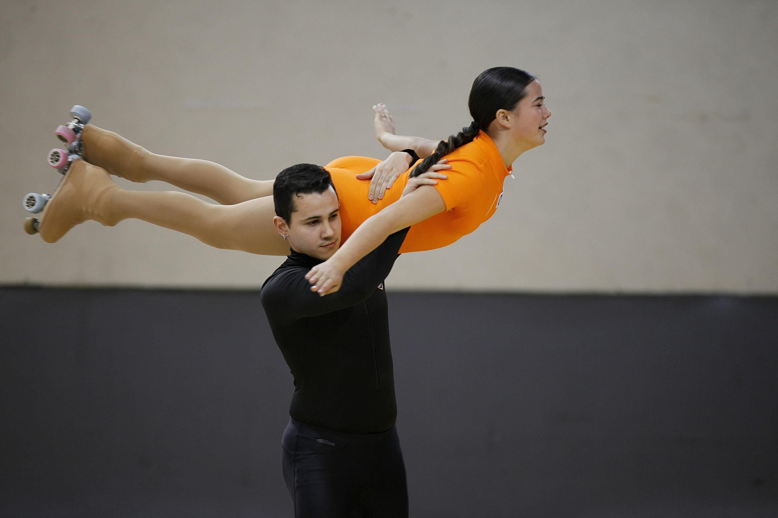 Galería | El patinaje ourensano celebra la Navidad por adelantado