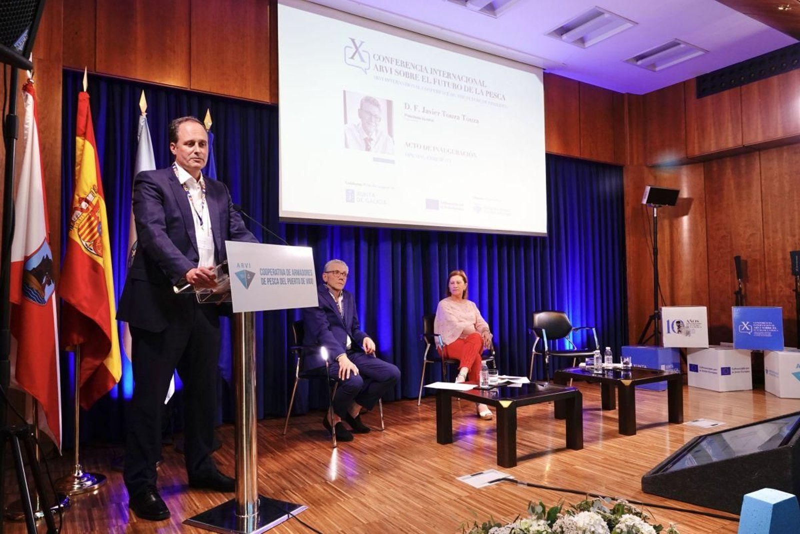 Carlos Botana, nuevo presidente del Puerto de Vigo, junto a Javier Touza y Elena Espinosa en ARVI.