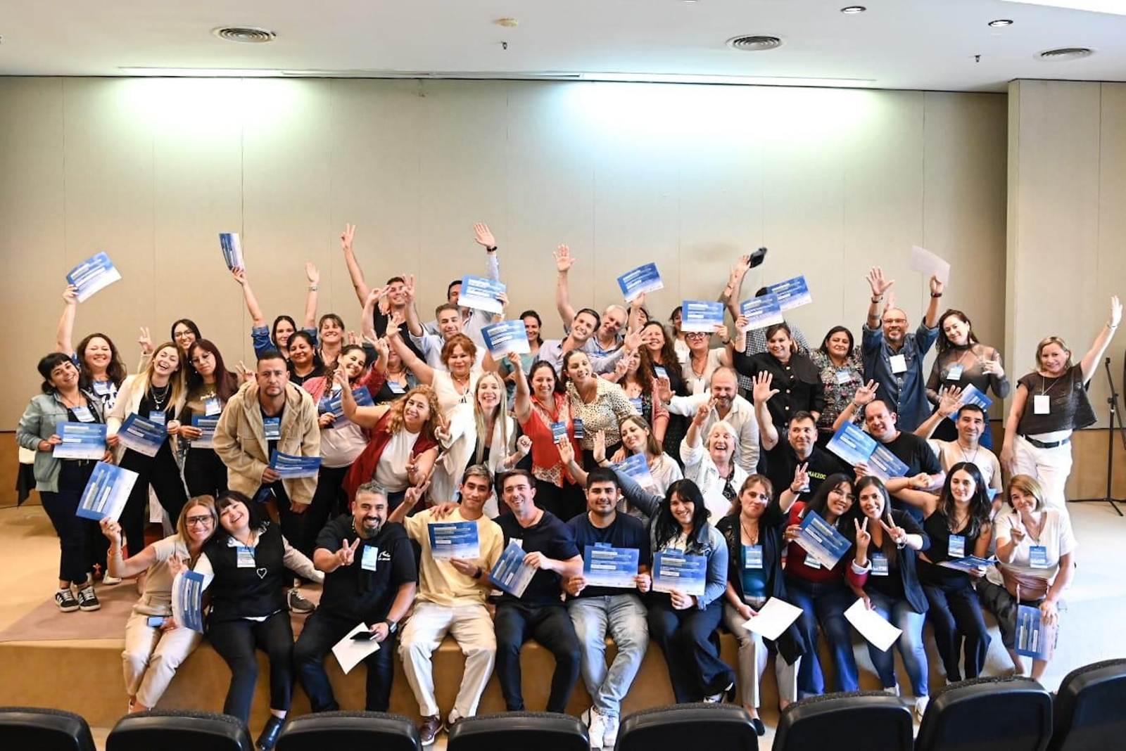 Participantes en la clausura