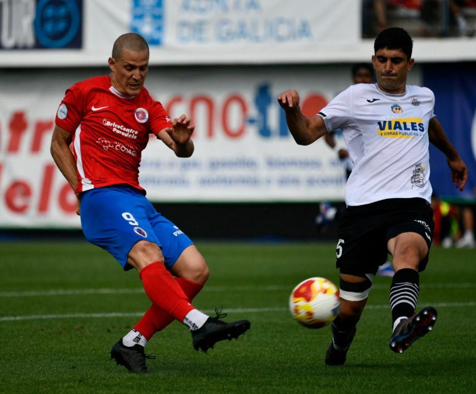 Galería | Las mejores jugadas del partido entre la UD Ourense y la UB Conquense, en imágenes