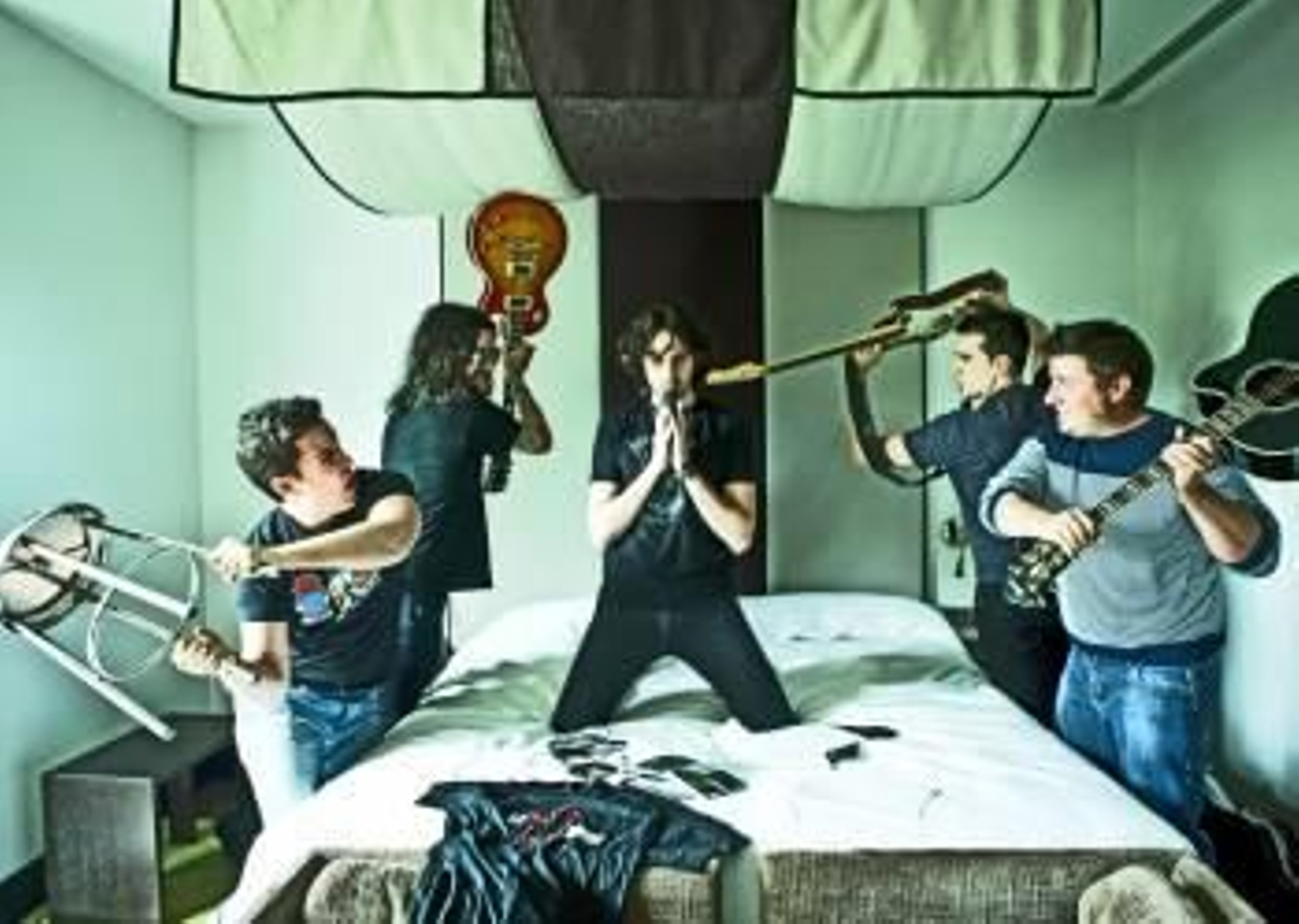 El grupo 'La Sombra', en una de las fotografías de la muestra. (Foto: SUE RAINBOW)