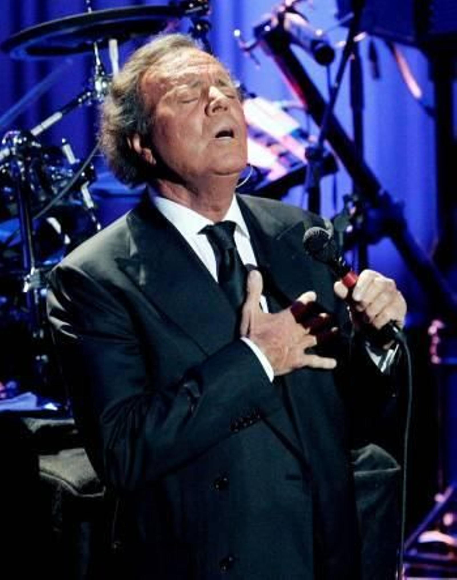 Juio Iglesias, en uno de sus conciertos.
