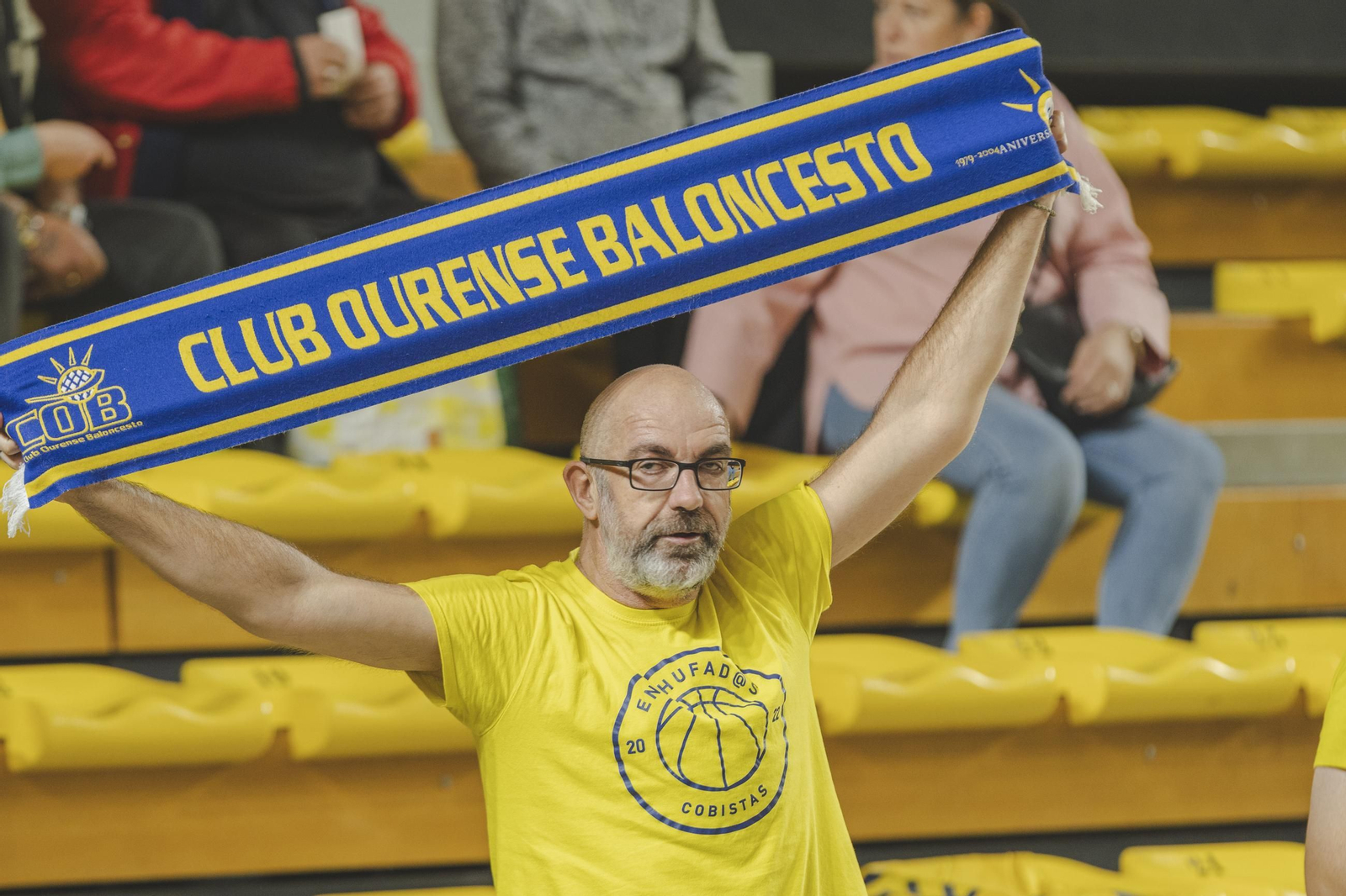 Galería | El COB asusta los fantasmas en Samaín y logra la victoria ante el Fibwi