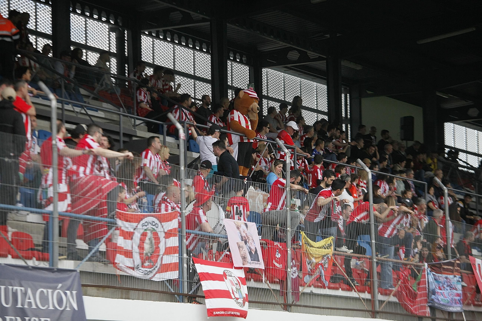 Galería | O Couto rugió ante un victorioso Ourense CF