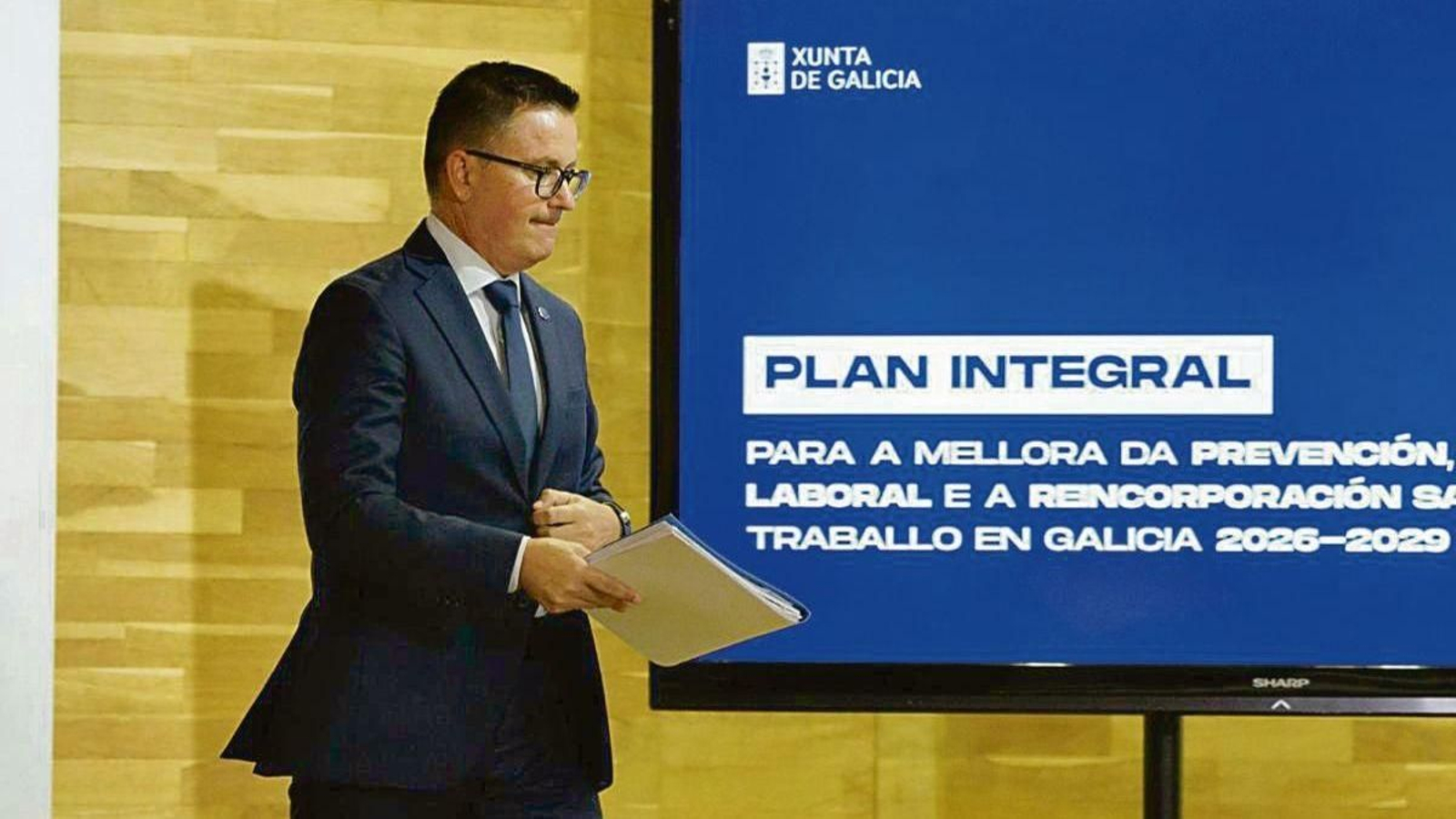 José González, conselleiro de Emprego, en la presentación el lunes del plan de la Xunta.