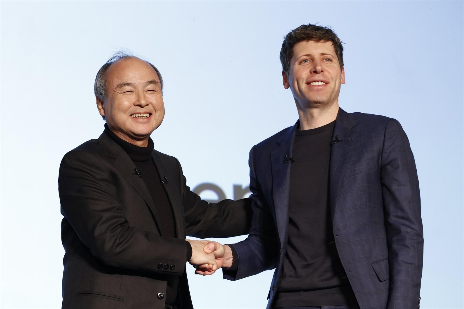 Masayoshi Son (Softbank) y Sam Altman (OpenAI)