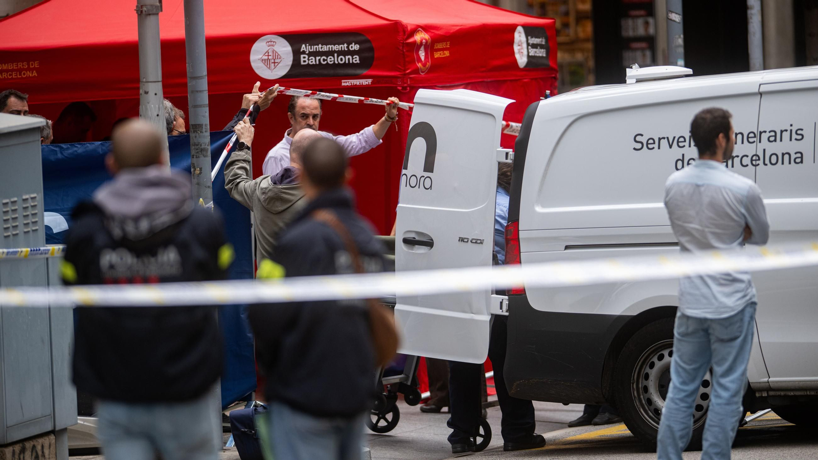 Zona acordonada por los Mossos d'Esquadra dónde ha tenido lugar el suceso, a 10 de junio de 2026, en Barcelona, Cataluña