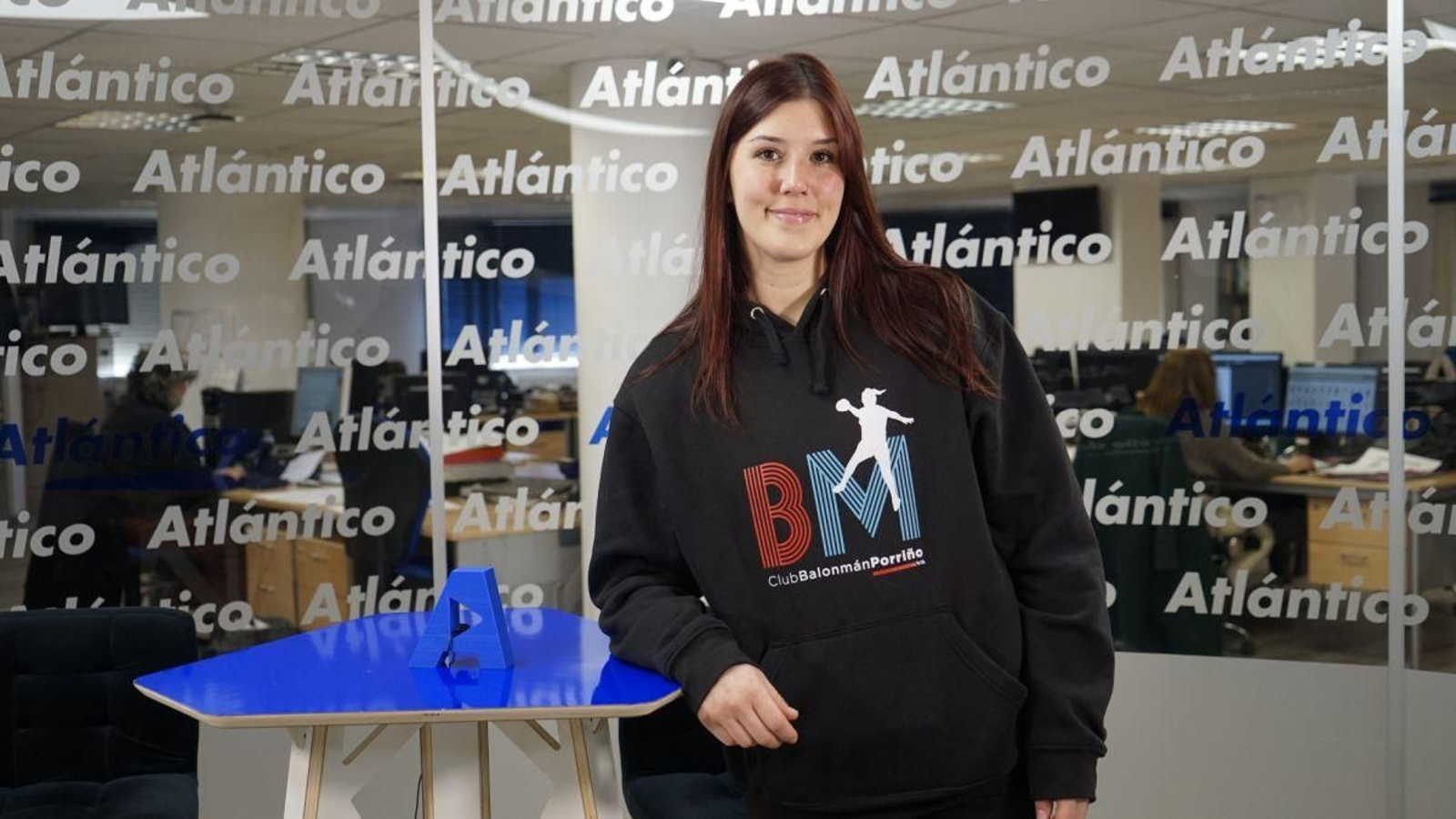 Mica Casasola, del Porriño, acudió al set de Atlántico para valorar la temporada de su equipo y la suya.