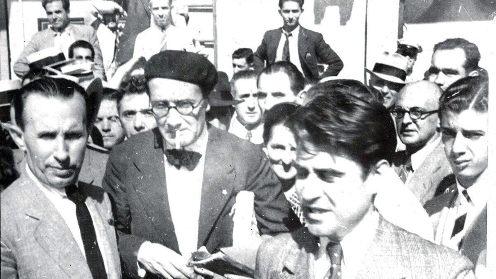 Castelao e Soto (en primeiro plano) chegaron á Habana o día de San Martiño.