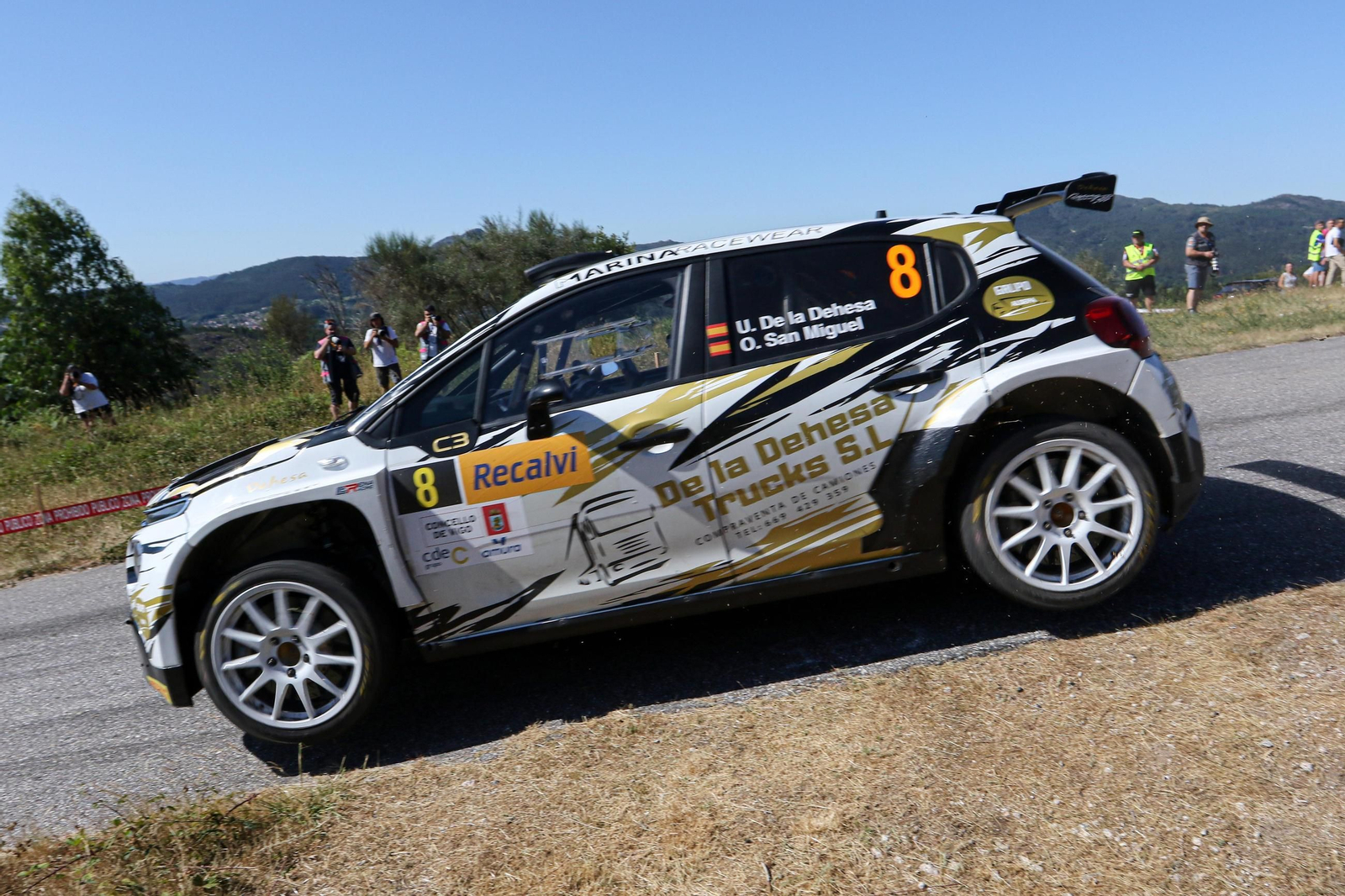 Galería | Los coches se apoderan de Vigo en el primer día del Rally Rías Baixas