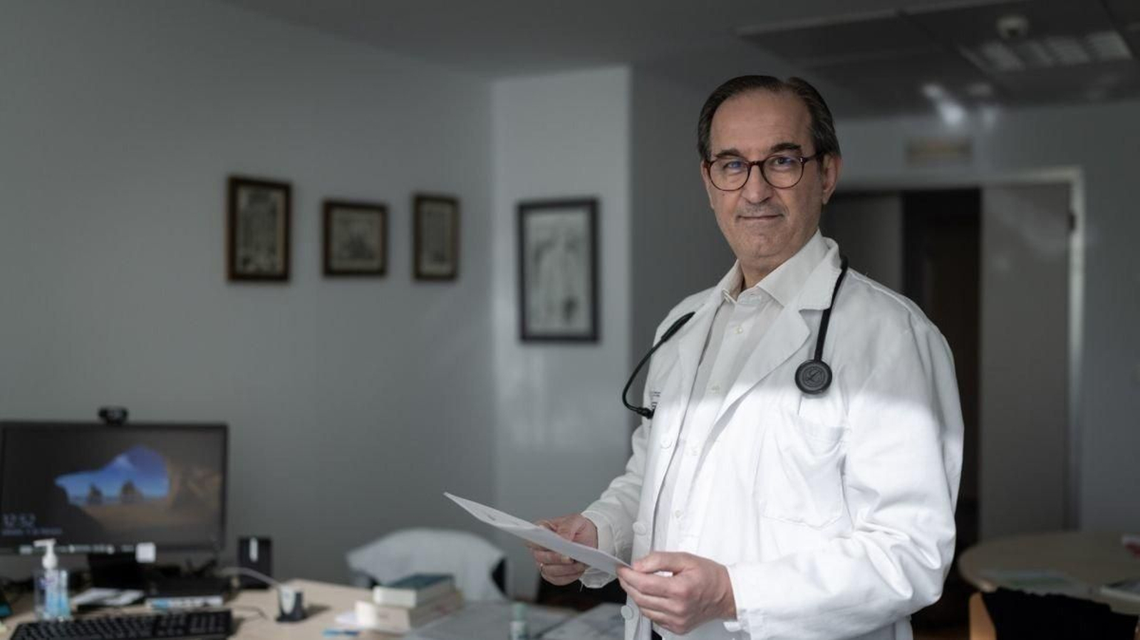 El doctor Jesús García Mata.