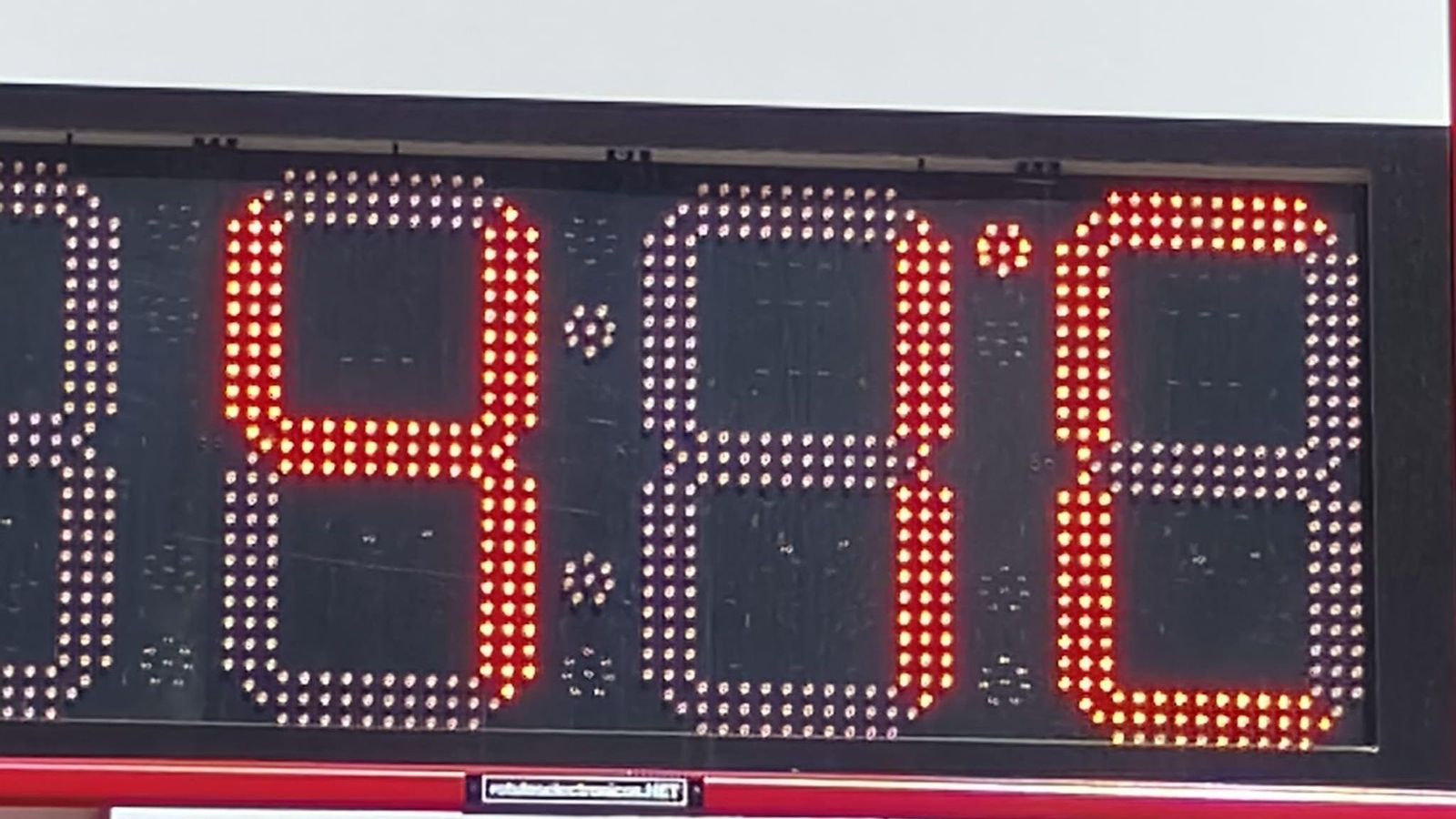 Los 41 grados centígrados mostrados frente al parque de San Lázaro