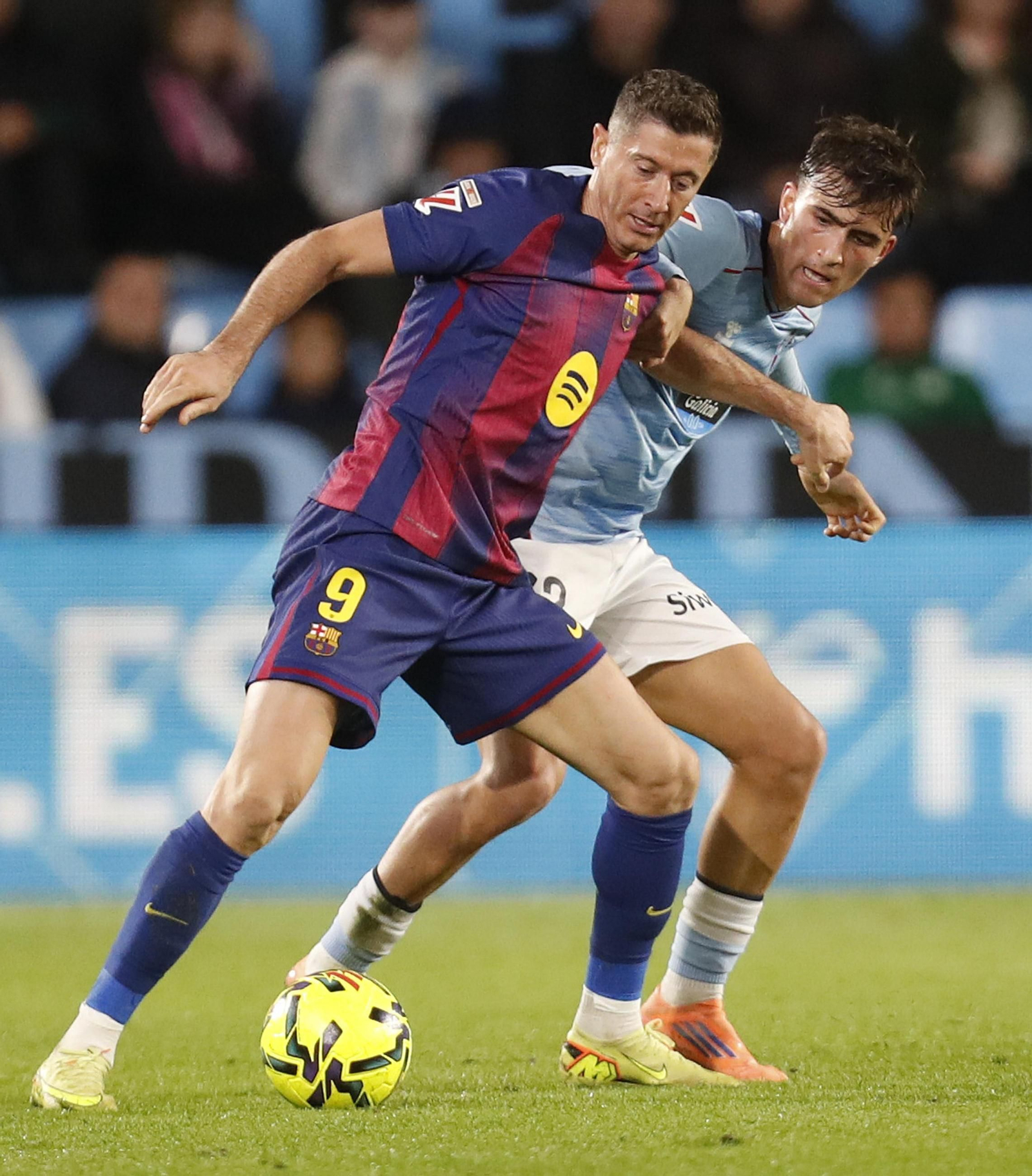 Lewandowski y Javi Rodríguez.