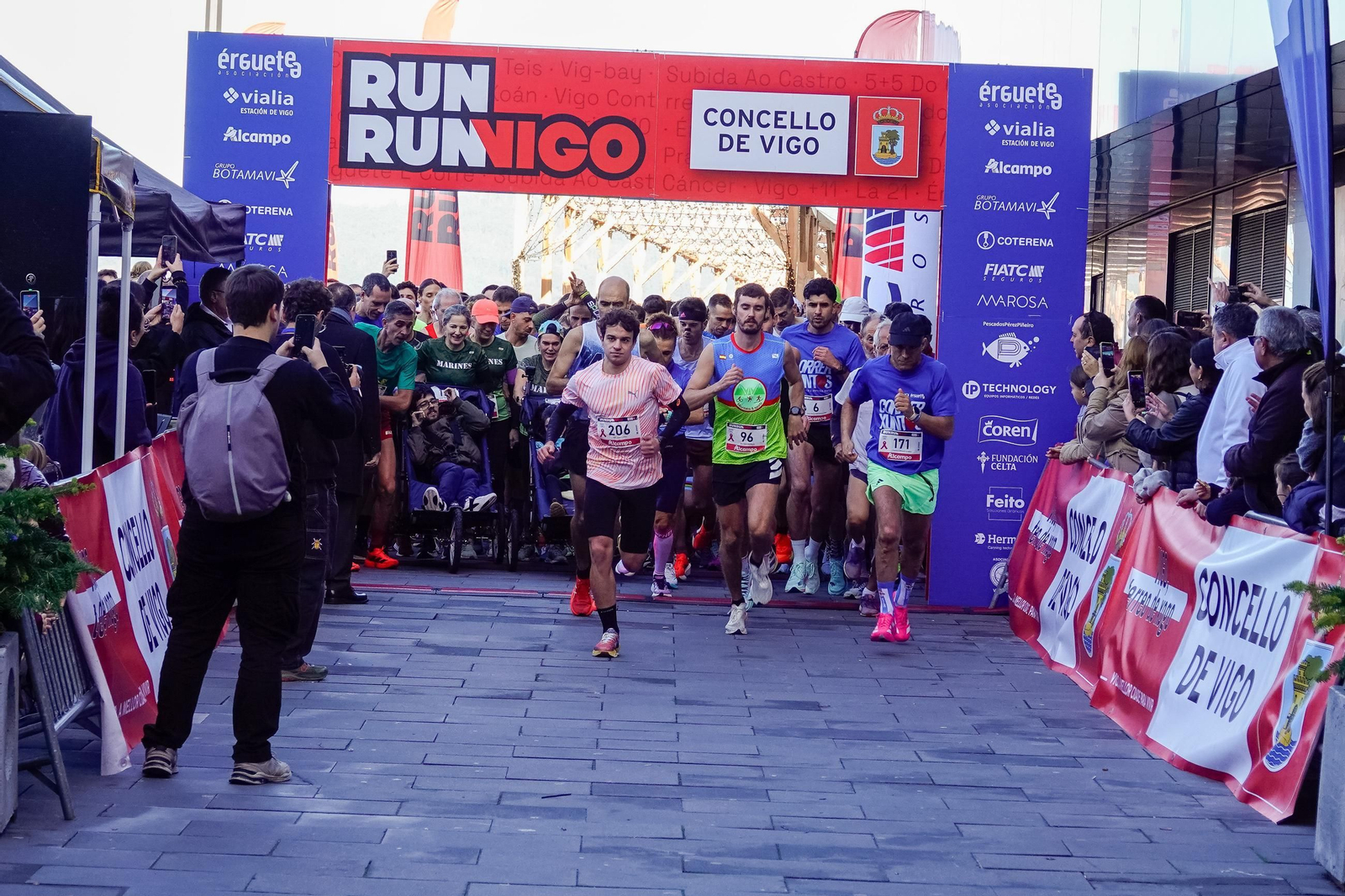 Galería | La carrera popular Érguete e Corre de Vigo bate récord de participación