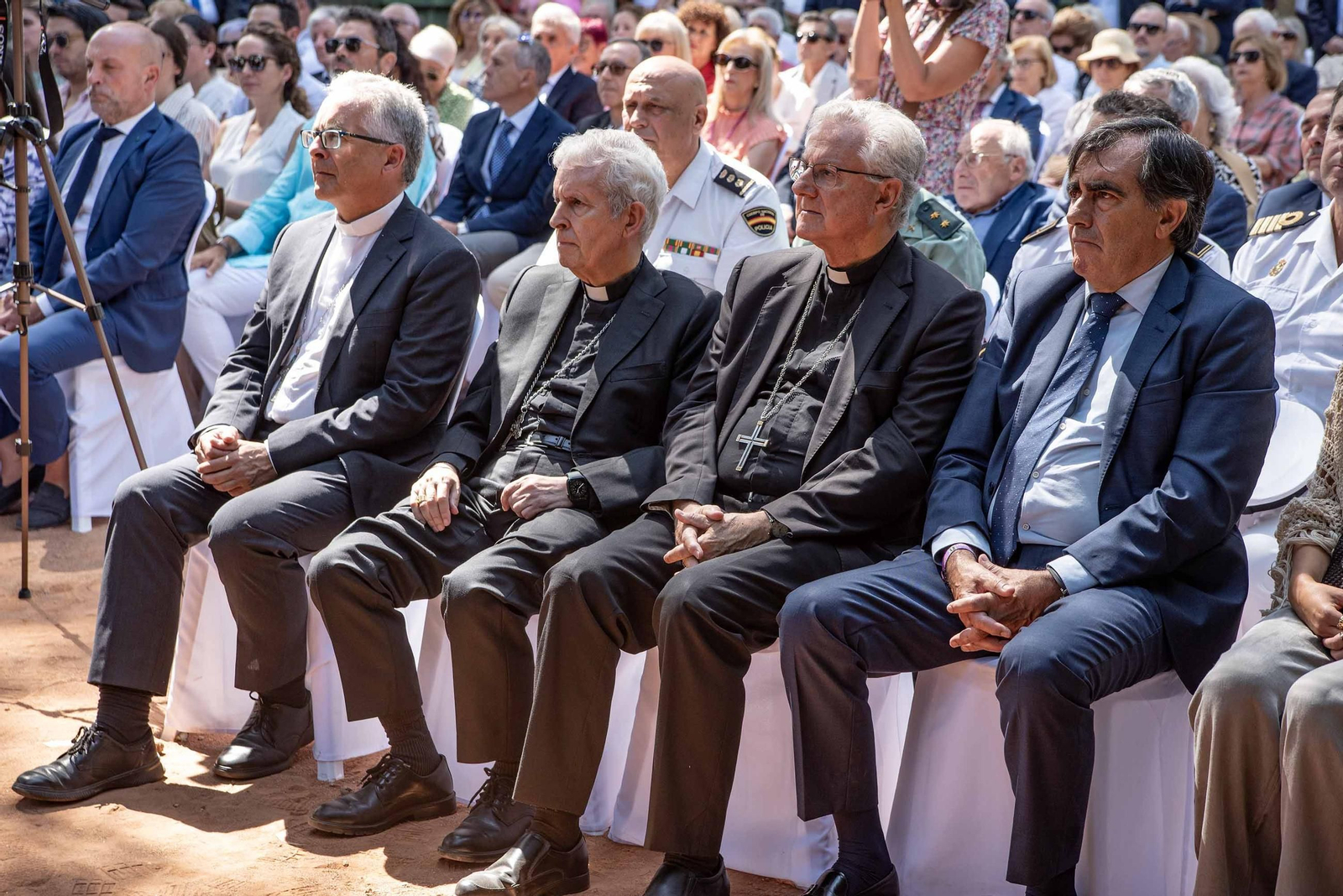 Galería | Vigo vive el pregón y el descendimiento del Cristo da Victoria