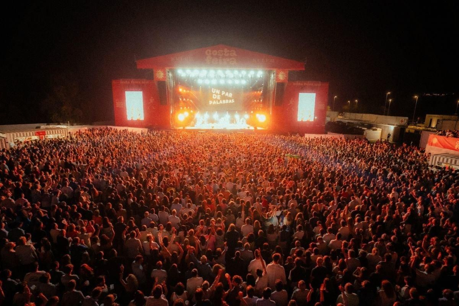 Escenario principal durante el concierto de Hombres G, que abrió el festival, en Sanxenxo.