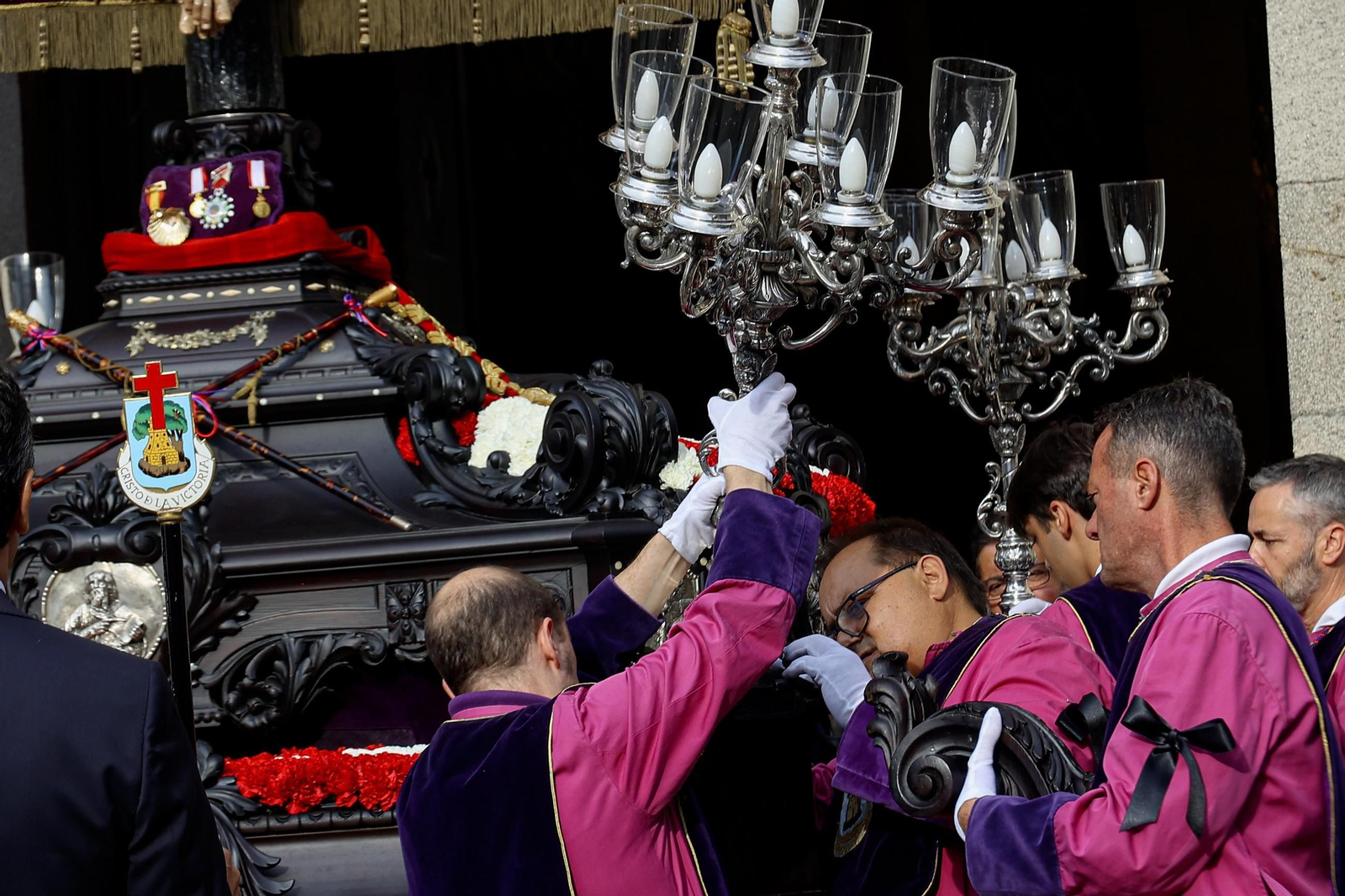 Galería | Misa por el Cristo da Victoria en Vigo y la concurrida procesión