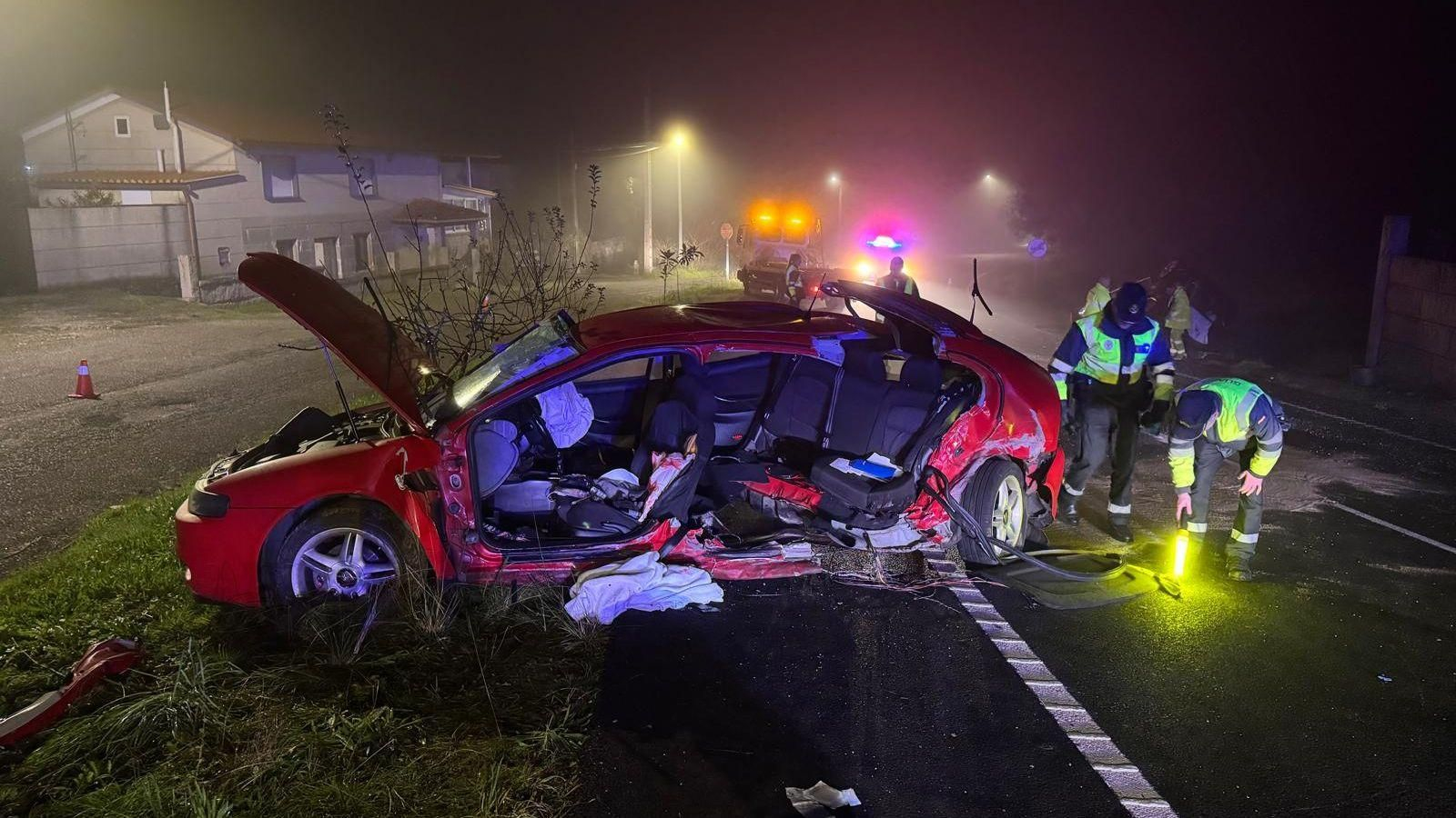 Uno de los vehículos accidentados en Ponteareas.