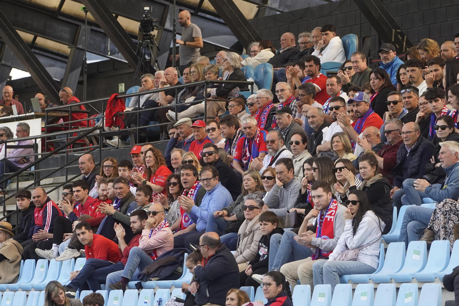 Galería | La UD Ourense empata frente al Gran Peña Barreiro