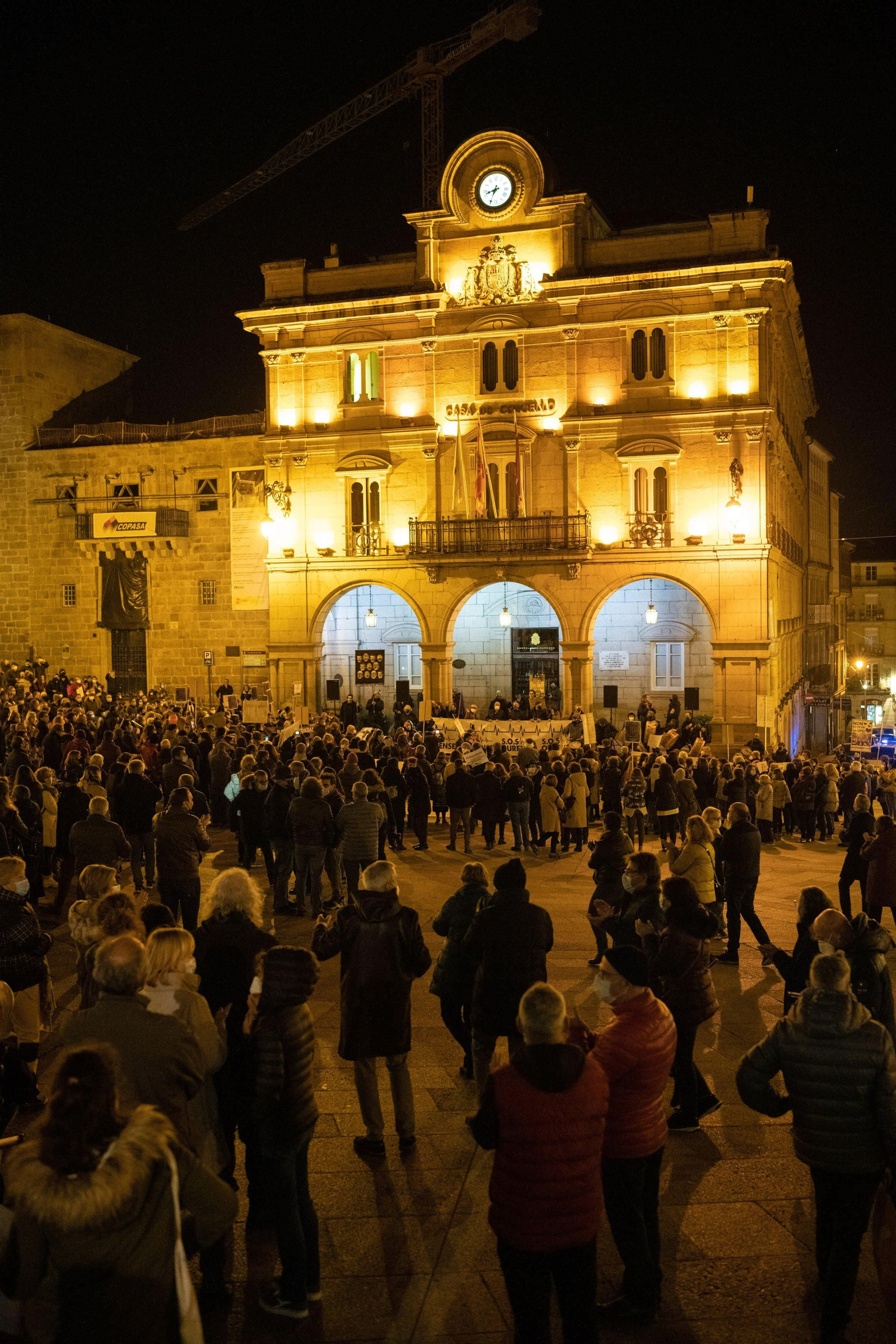 La manifestación de SOS Ourense colapsa la ciudad // FOTO: ÓSCAR PINAL