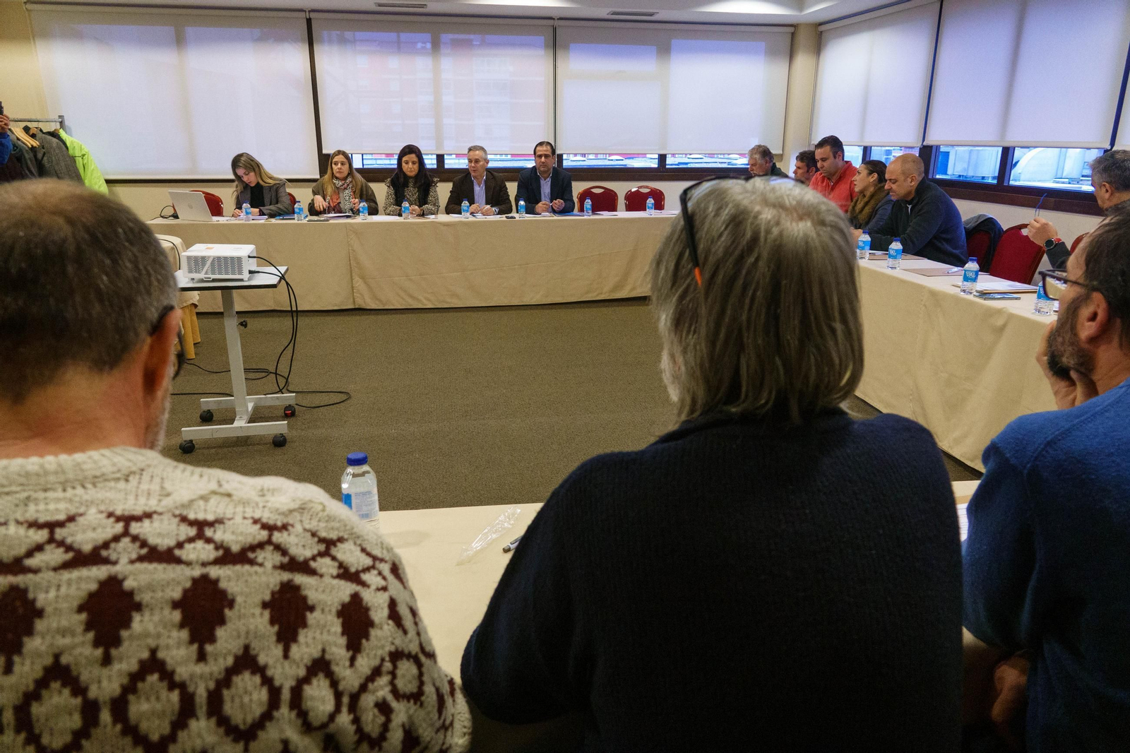 Una de las reuniones de negociación del convenio del metal de la provincia de Pontevedra. La próxima, el 15 de abril.