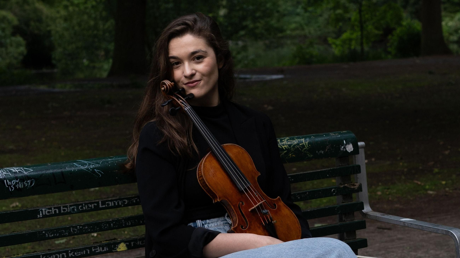 La violinista Raquel Areal actuará como solista el viernes en Afundación.