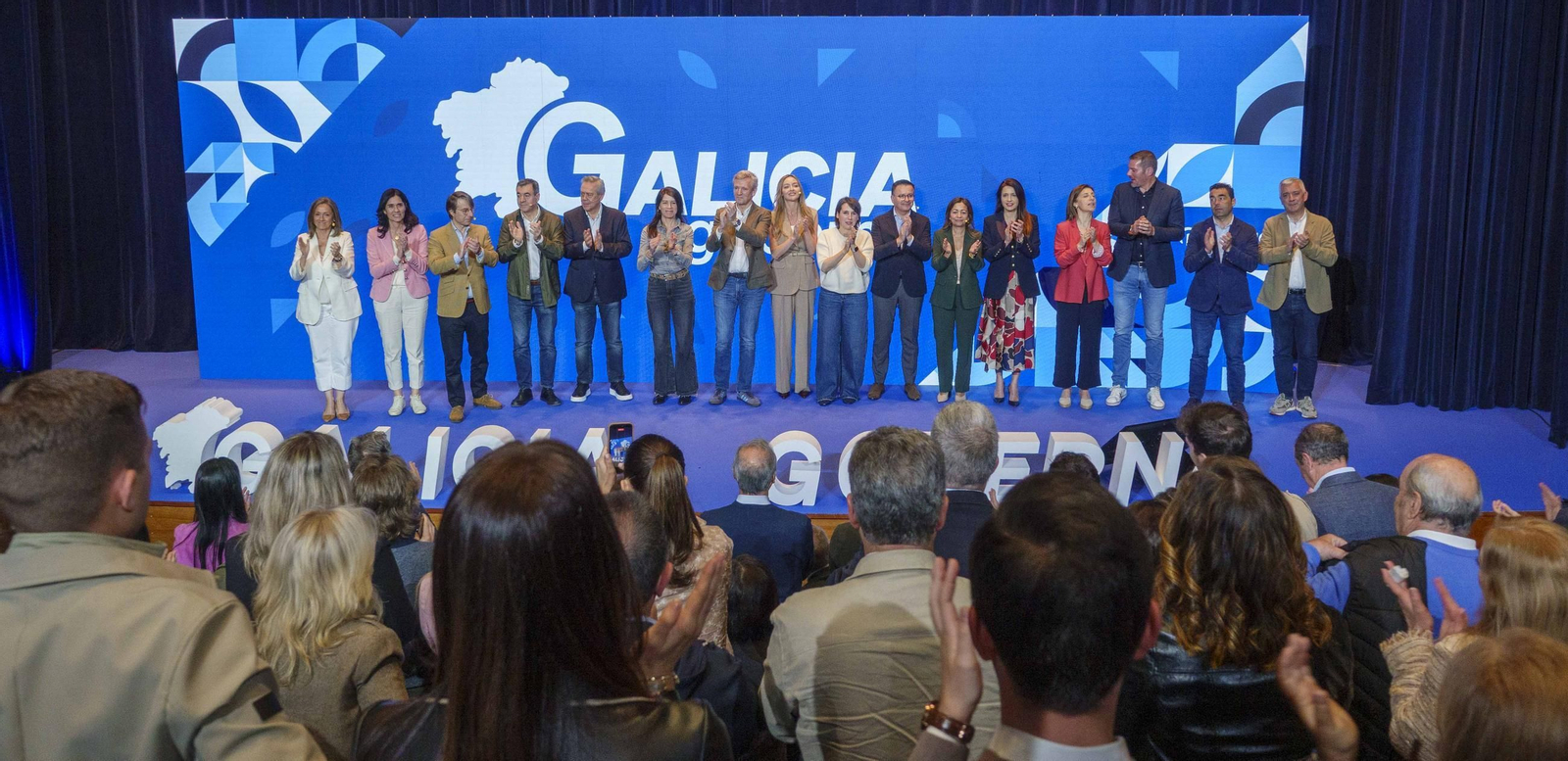 Galería | Rueda lidera el acto del PPdeG en Vigo y hace balance del mandato