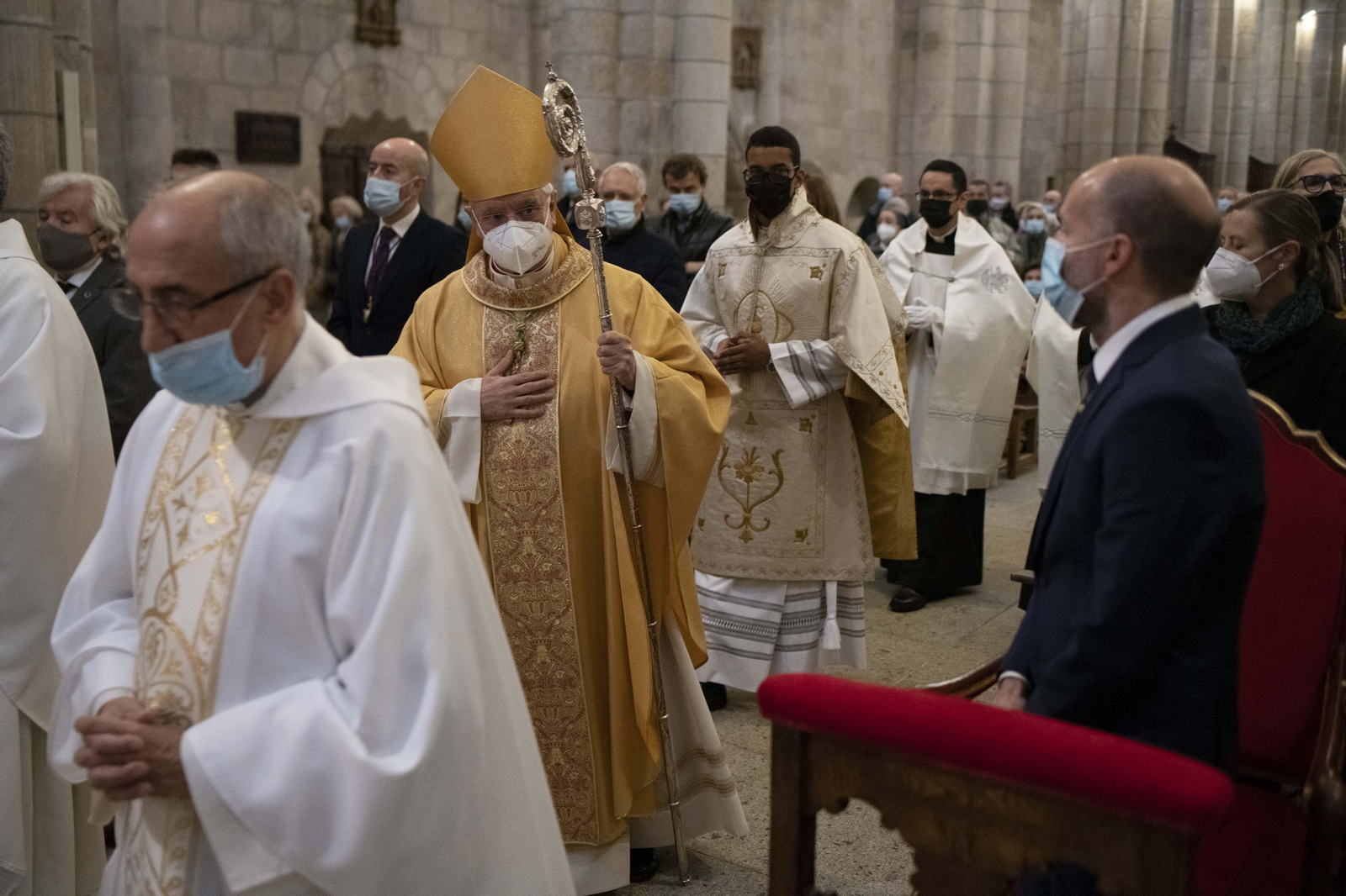 Procesión, misa y ofrenda en Ourense.